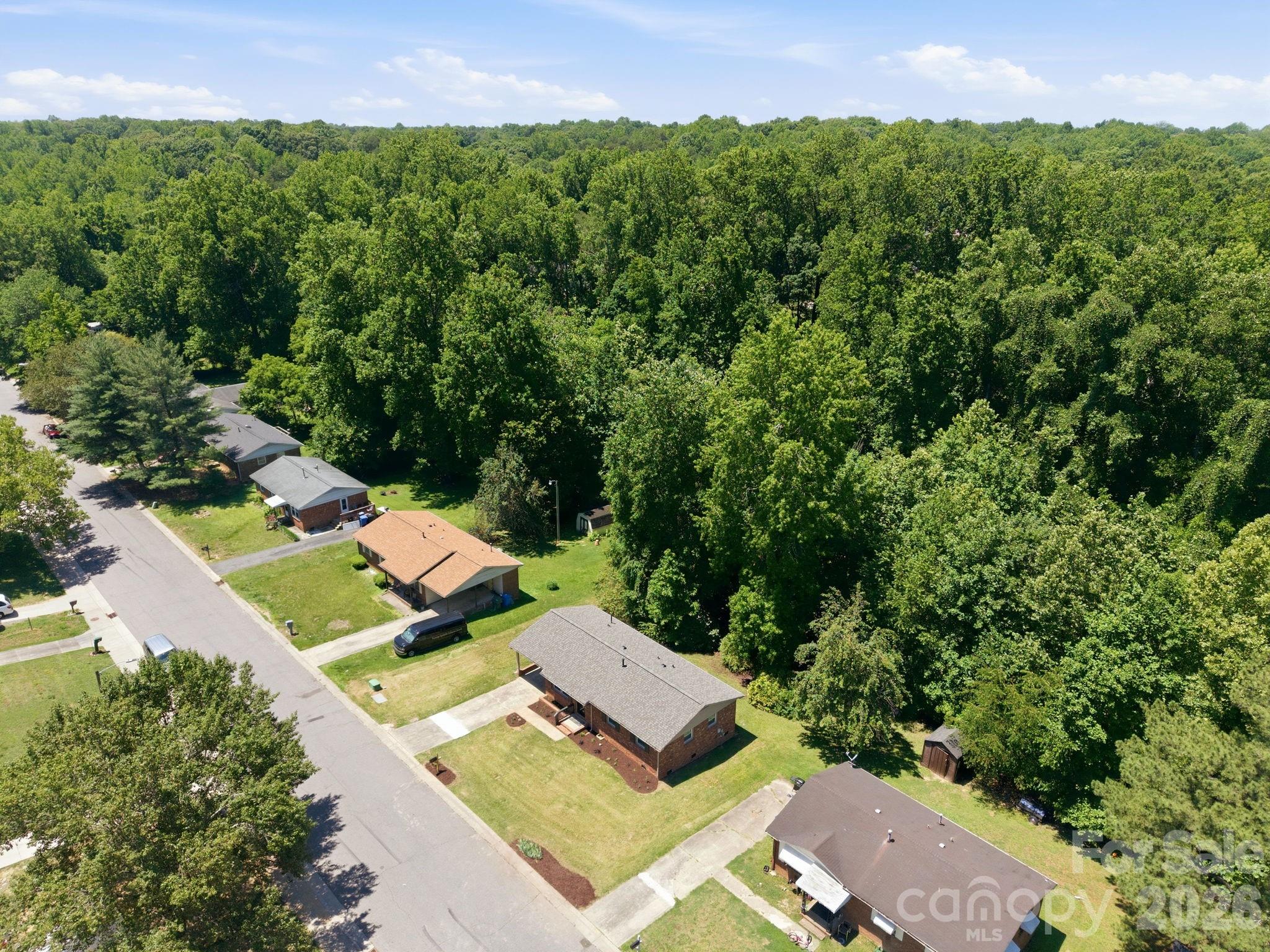 413 E Mclelland Avenue — Mooresville