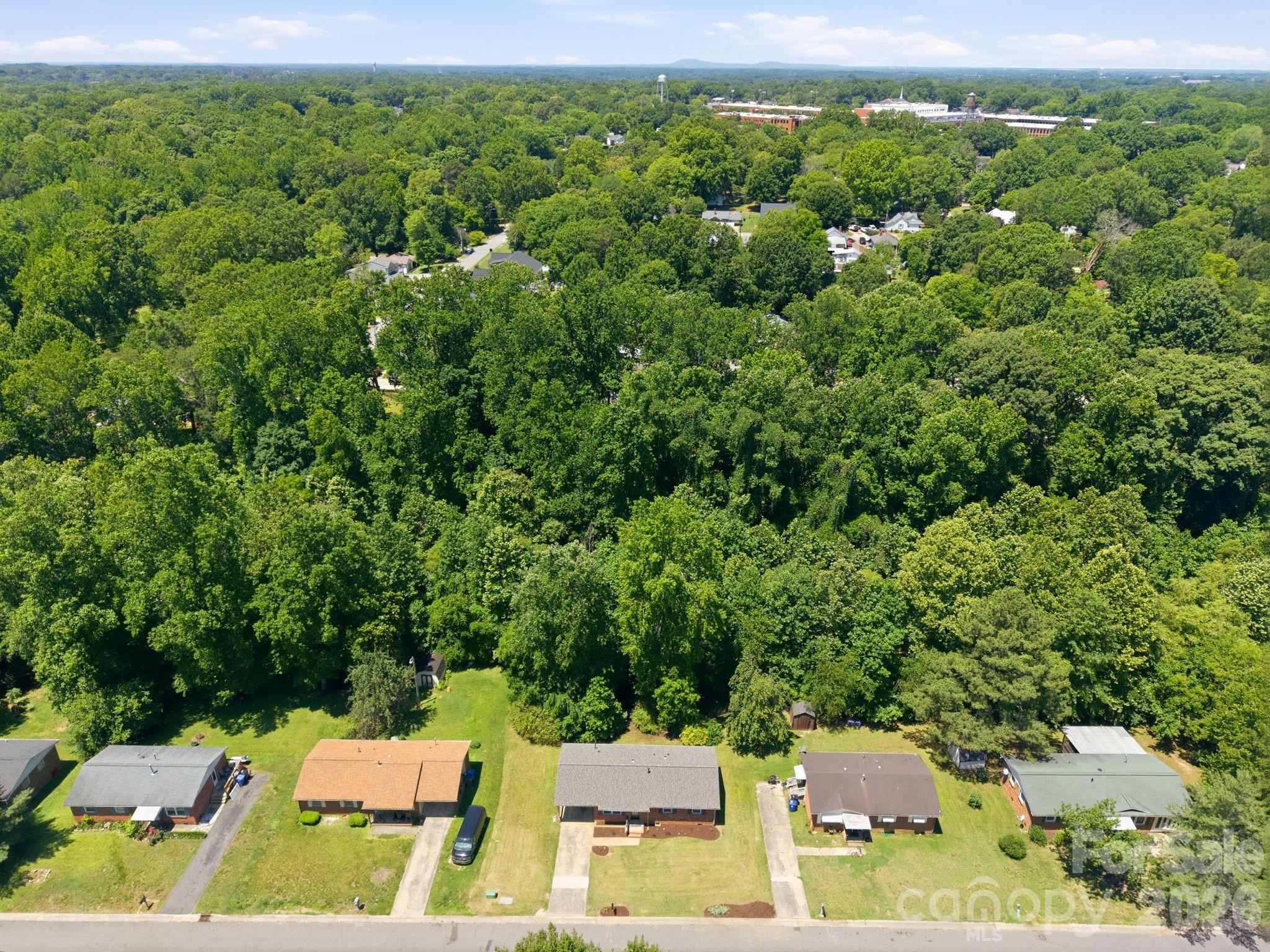 413 E Mclelland Avenue — Mooresville