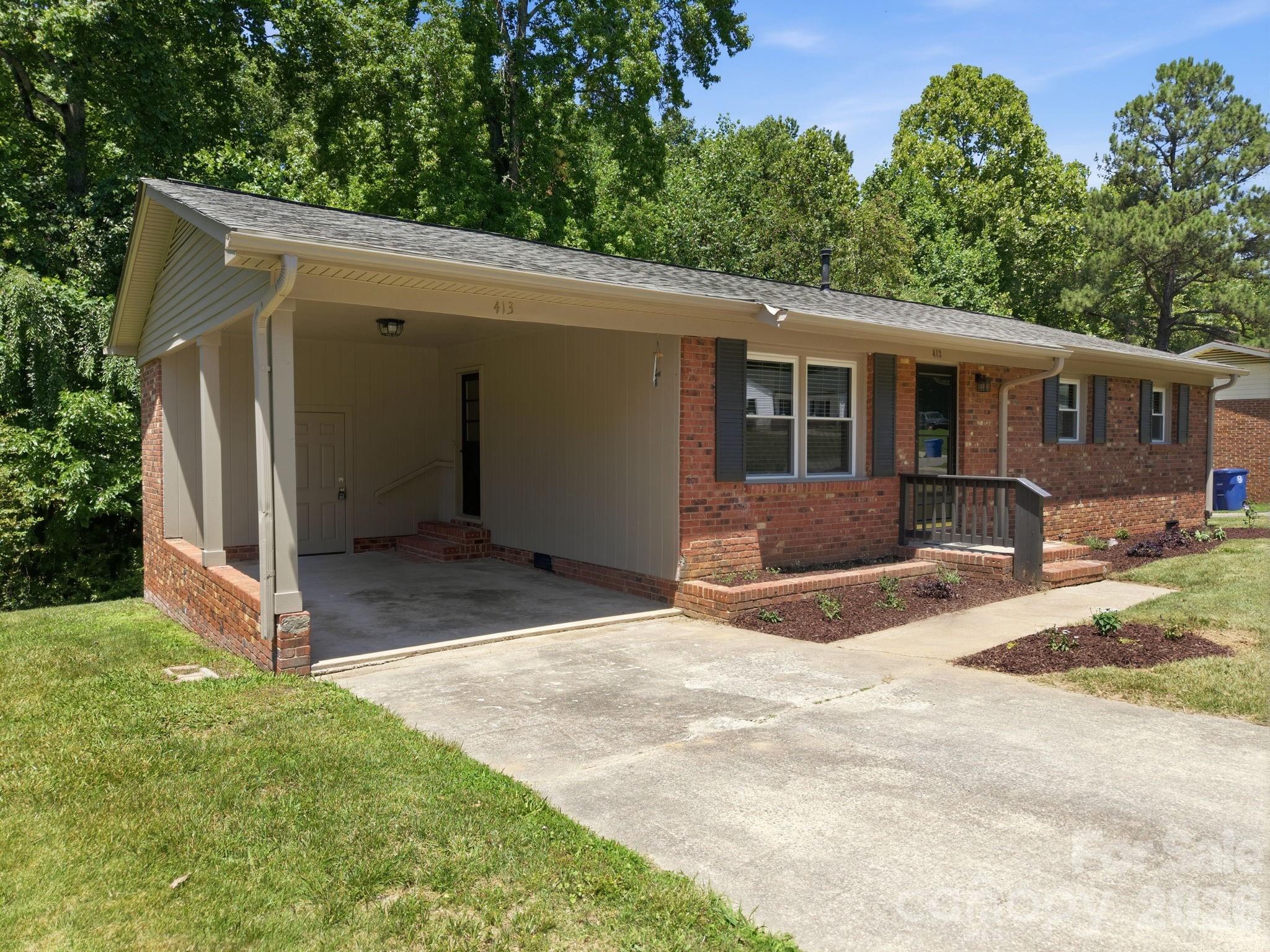 413 E Mclelland Avenue — Mooresville
