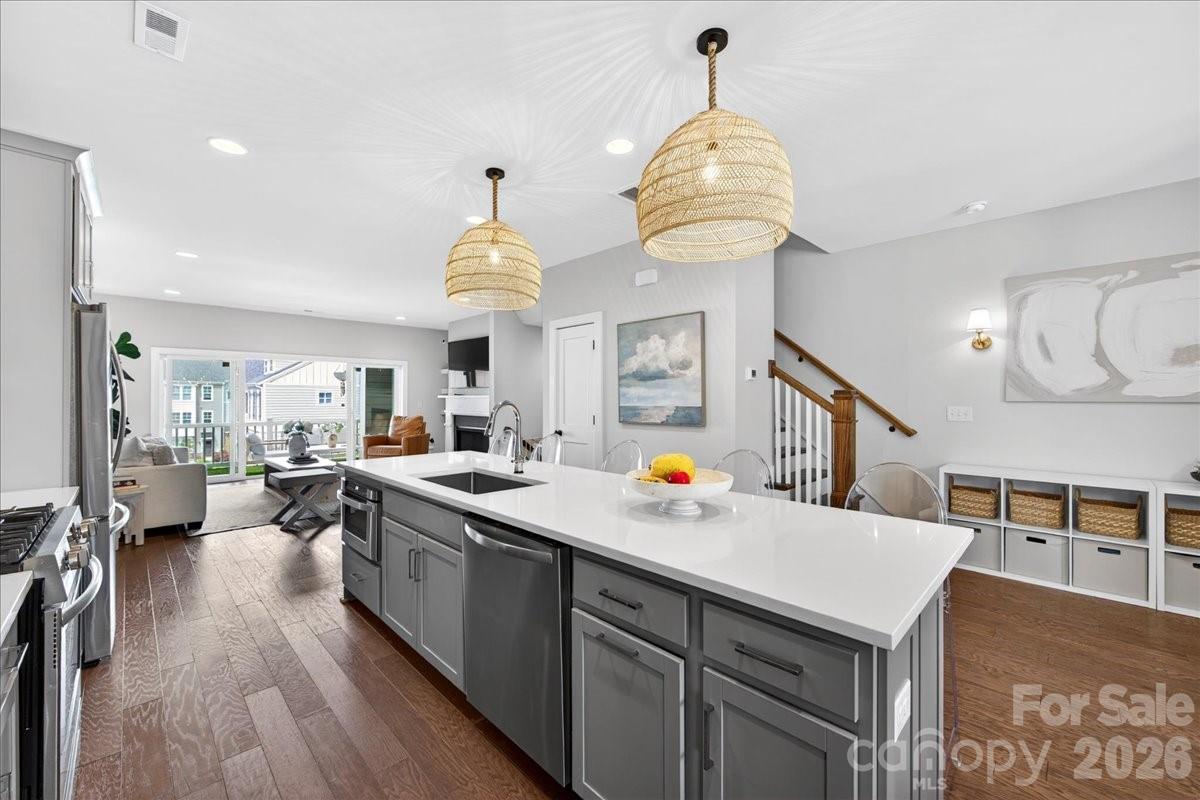 334 Armour Street — Davidson