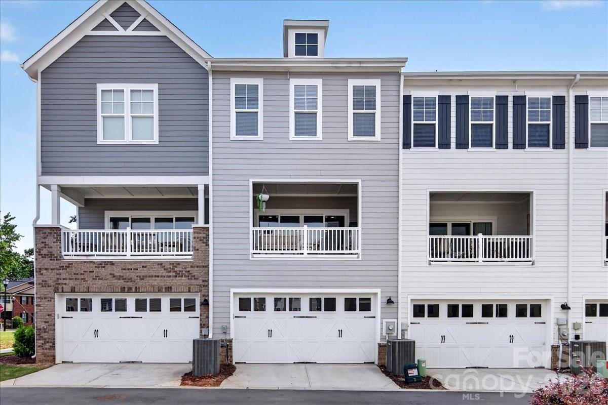 334 Armour Street — Davidson
