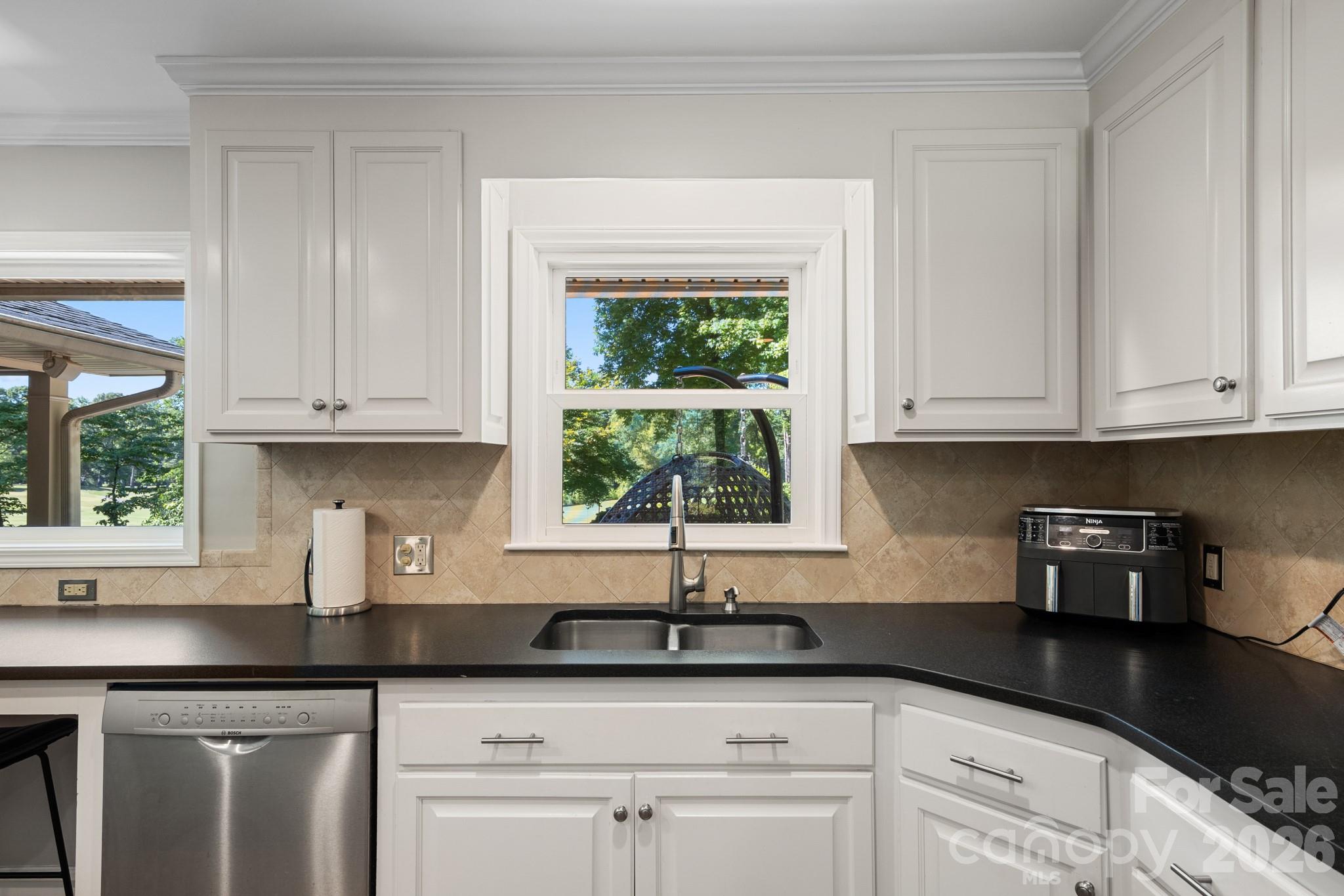 3713 Saint Regis Drive — Gastonia