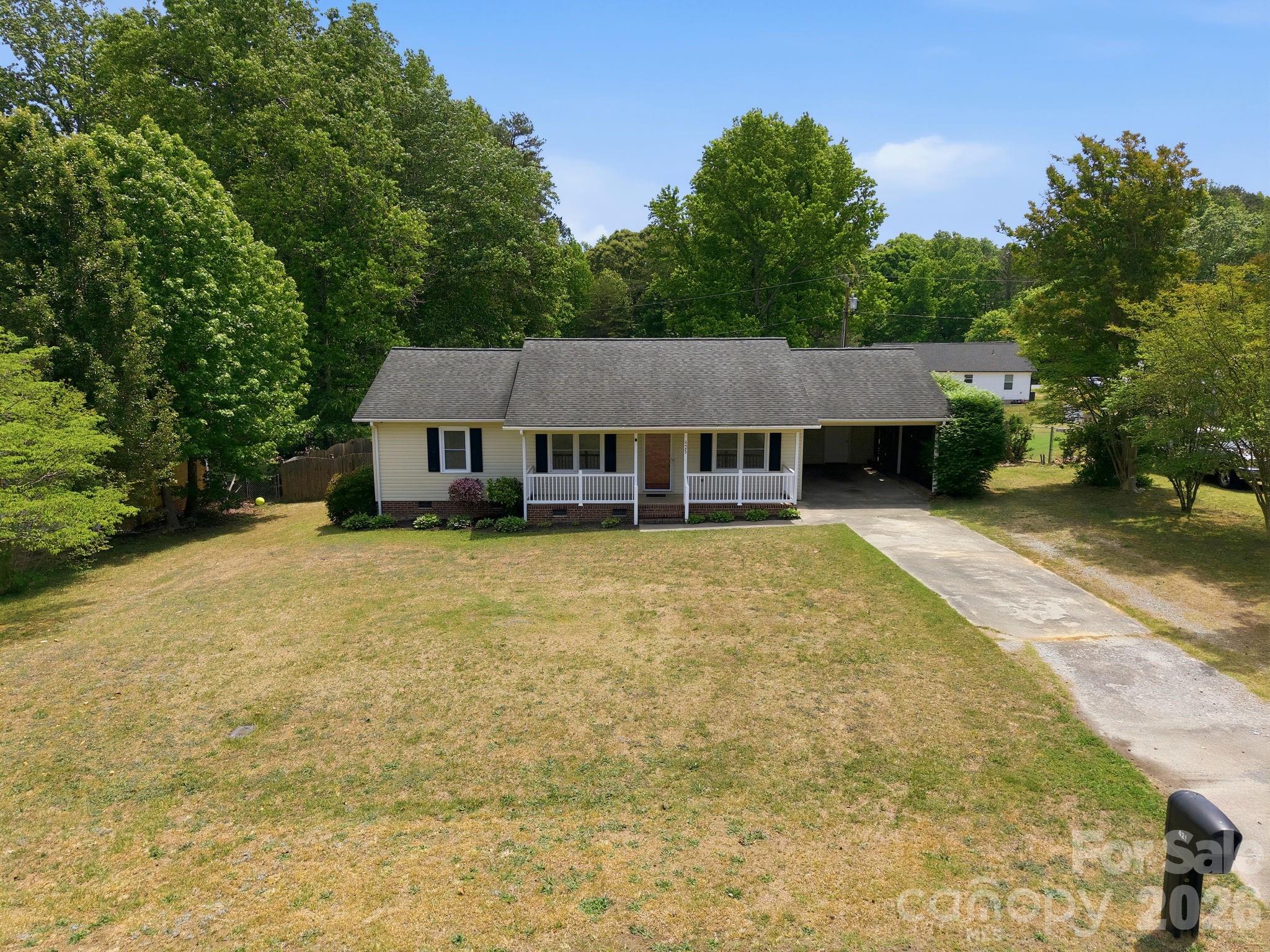 425 Catawba Drive — Salisbury