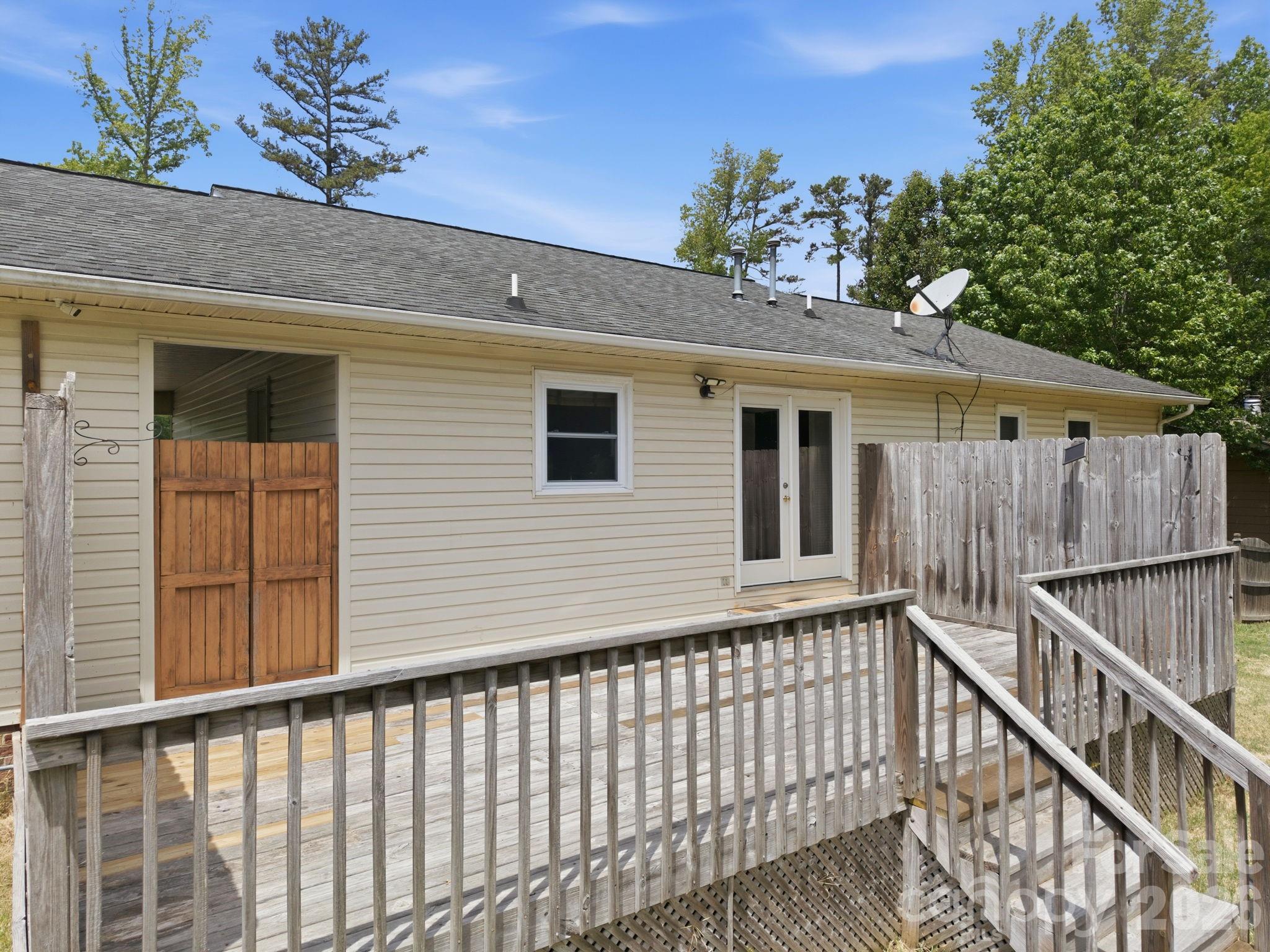 425 Catawba Drive — Salisbury