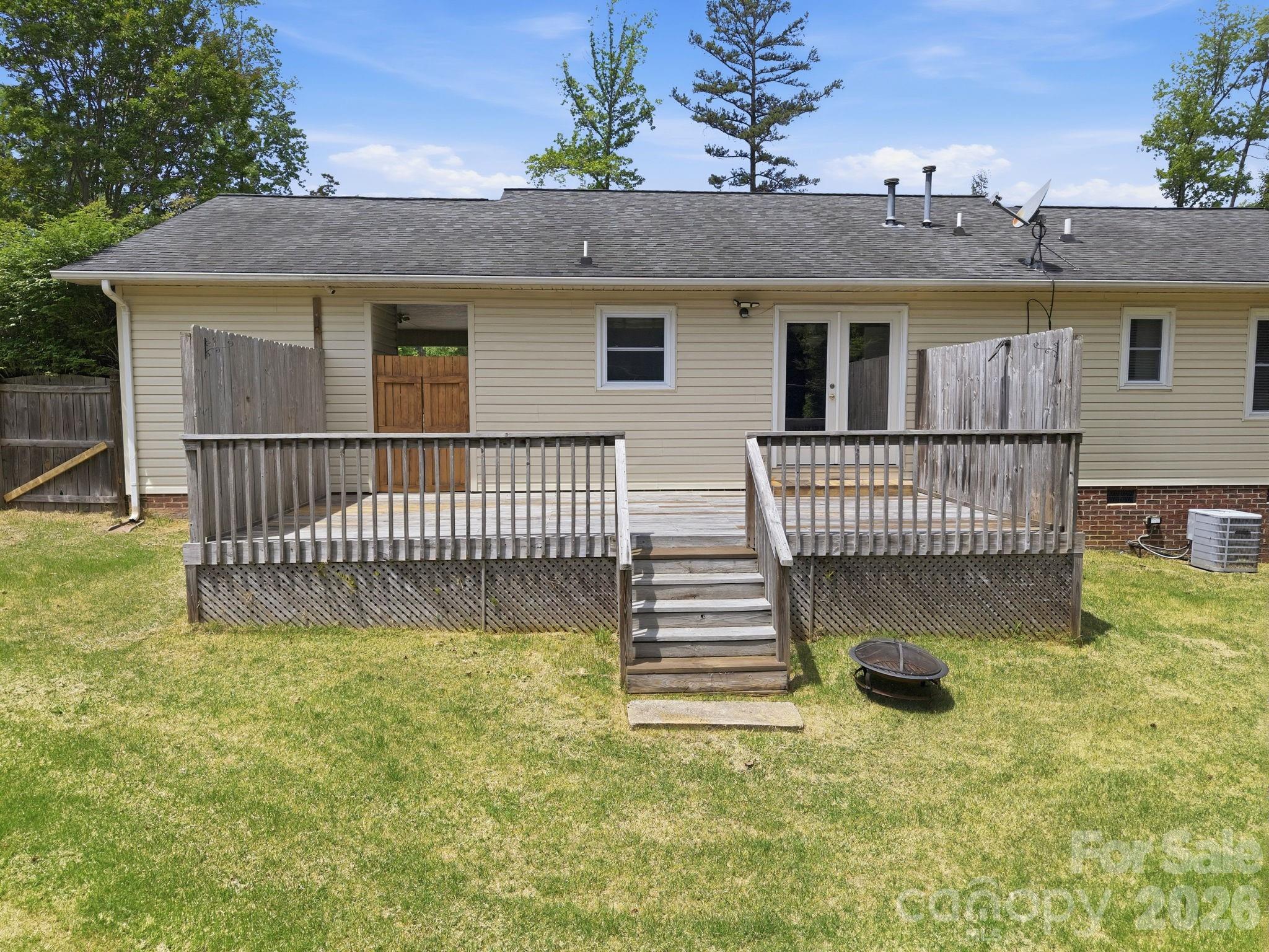 425 Catawba Drive — Salisbury