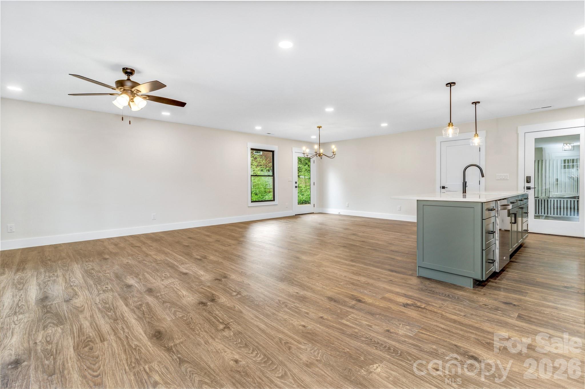 4 Barnes Road — Asheville
