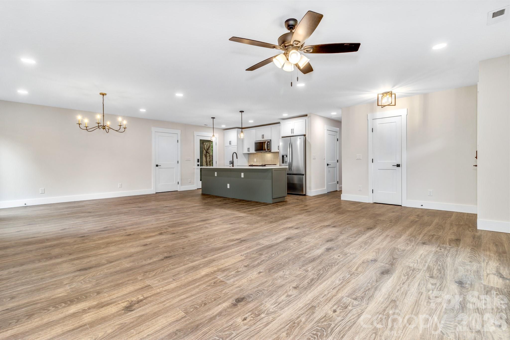 4 Barnes Road — Asheville