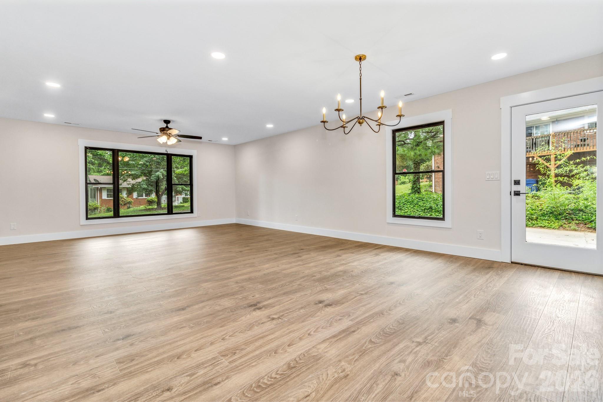 4 Barnes Road — Asheville