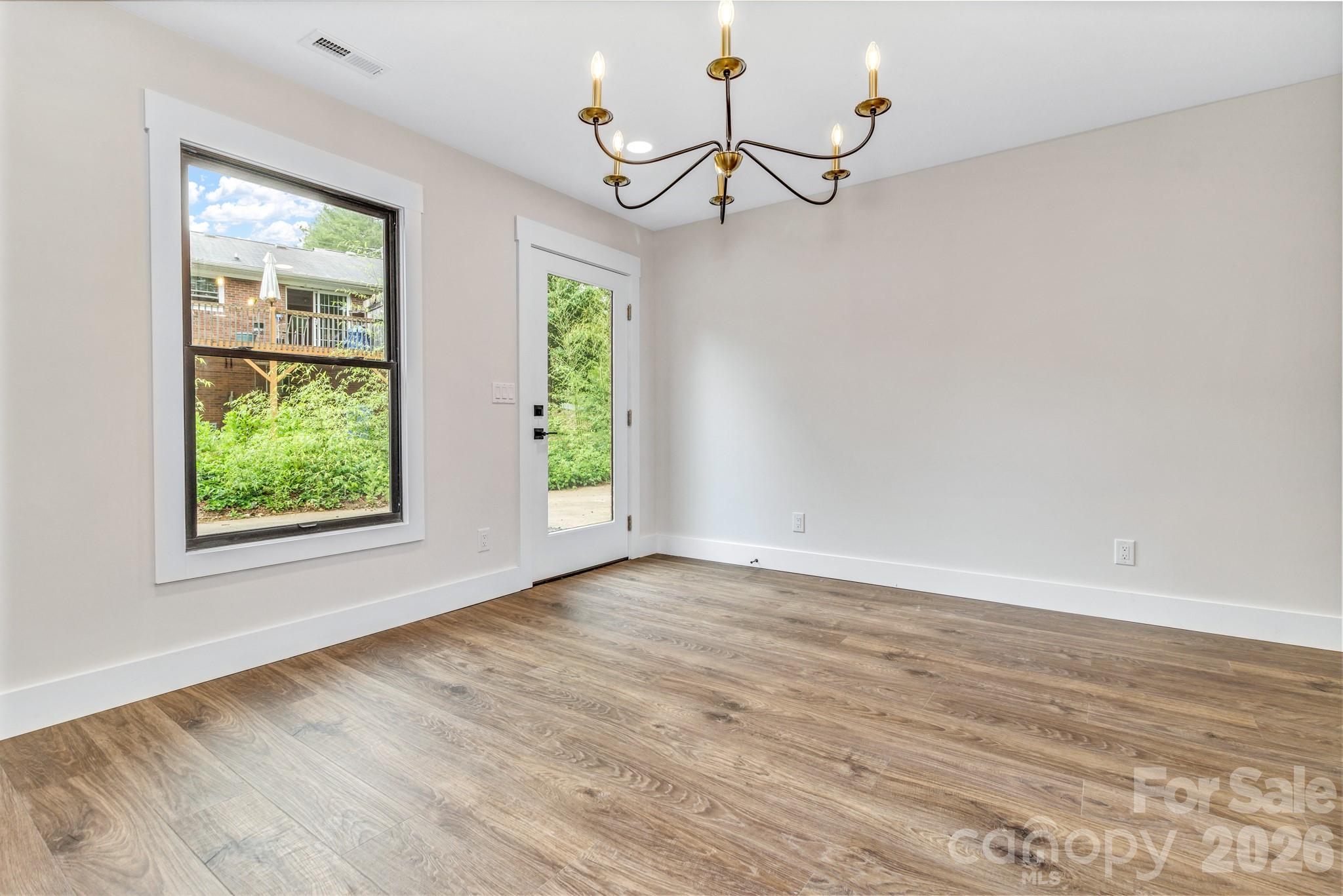4 Barnes Road — Asheville
