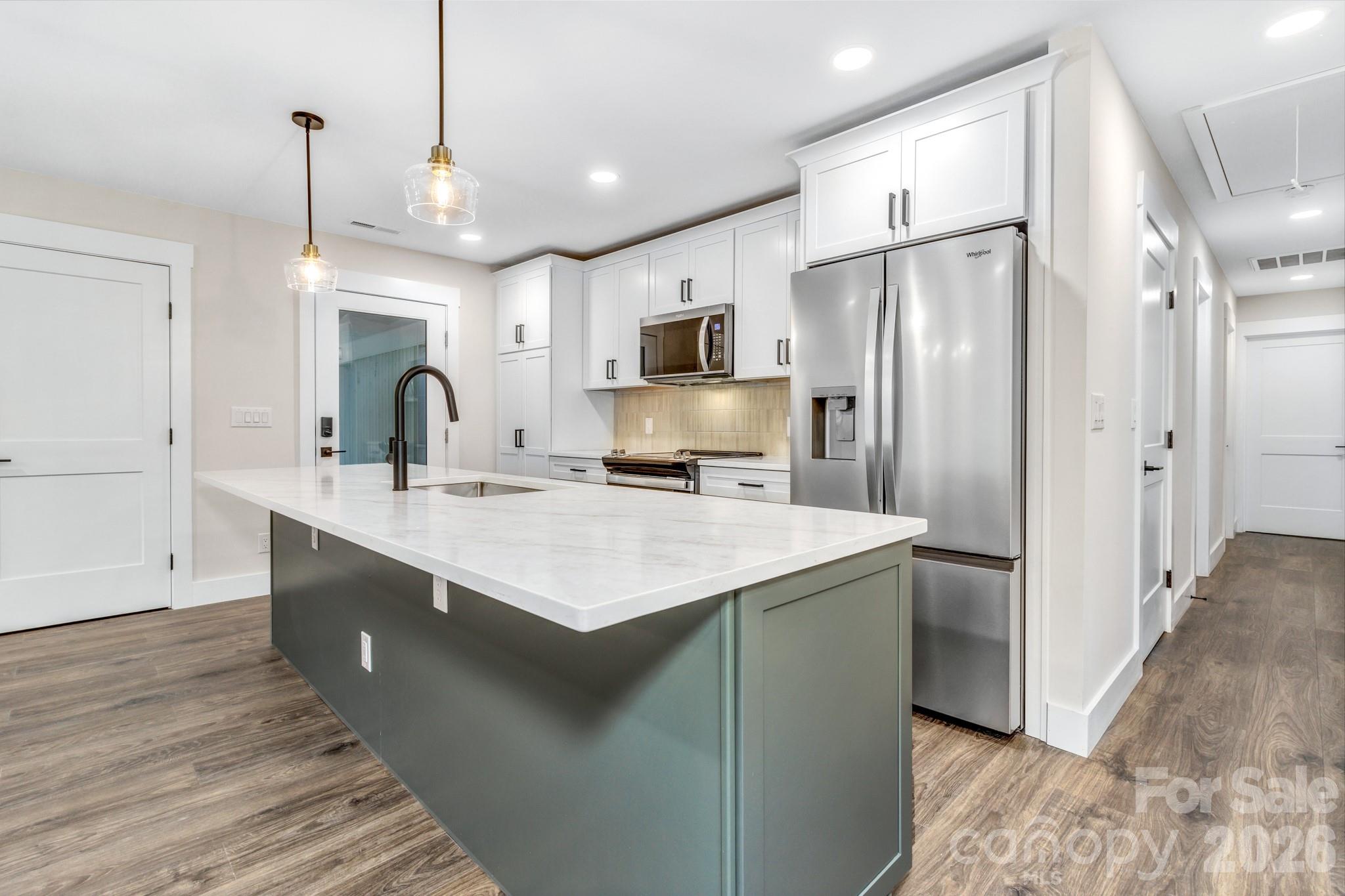 4 Barnes Road — Asheville