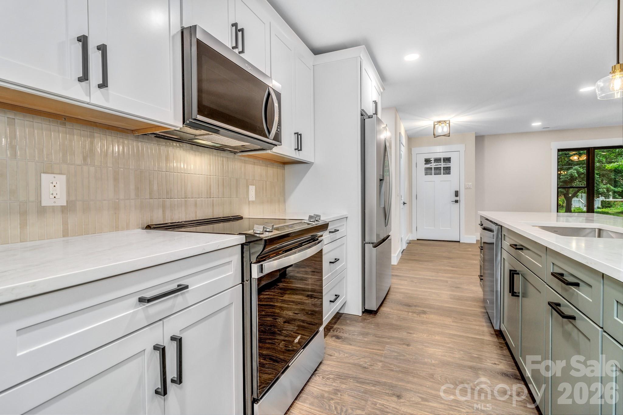 4 Barnes Road — Asheville