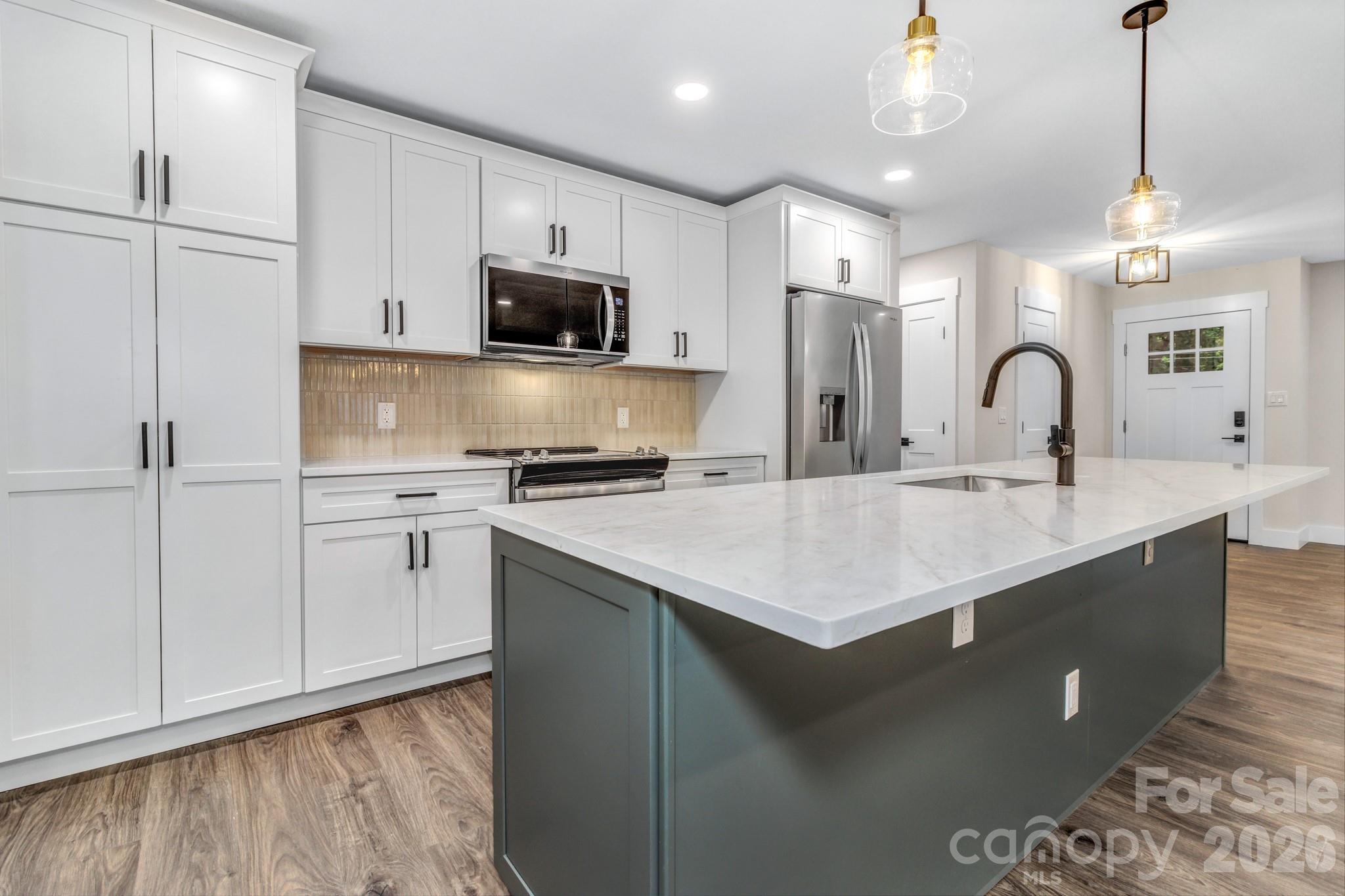 4 Barnes Road — Asheville