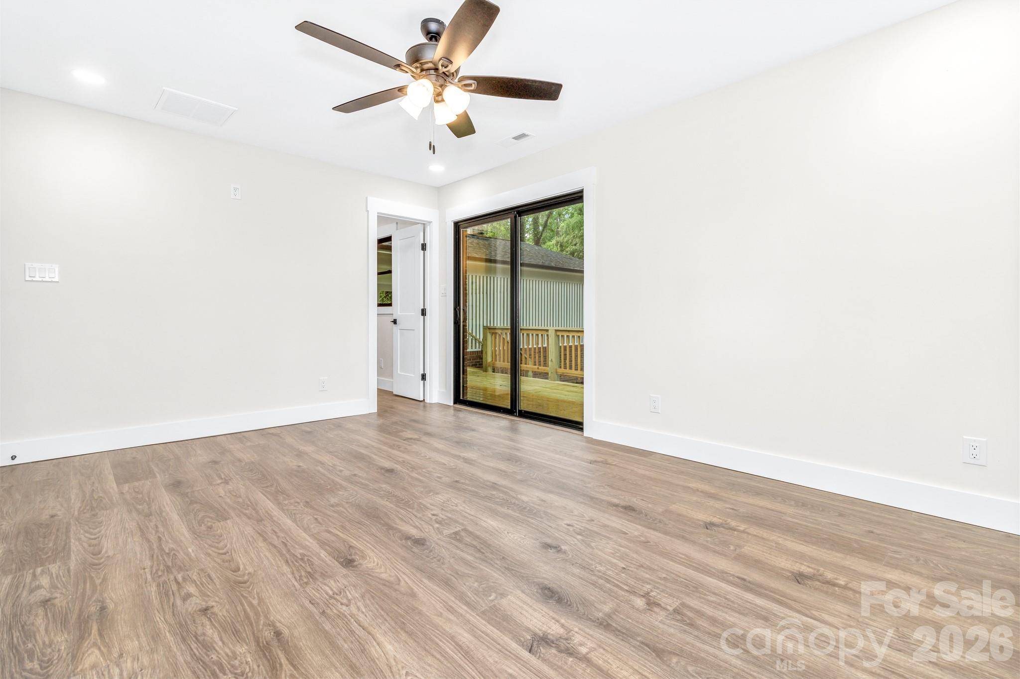 4 Barnes Road — Asheville