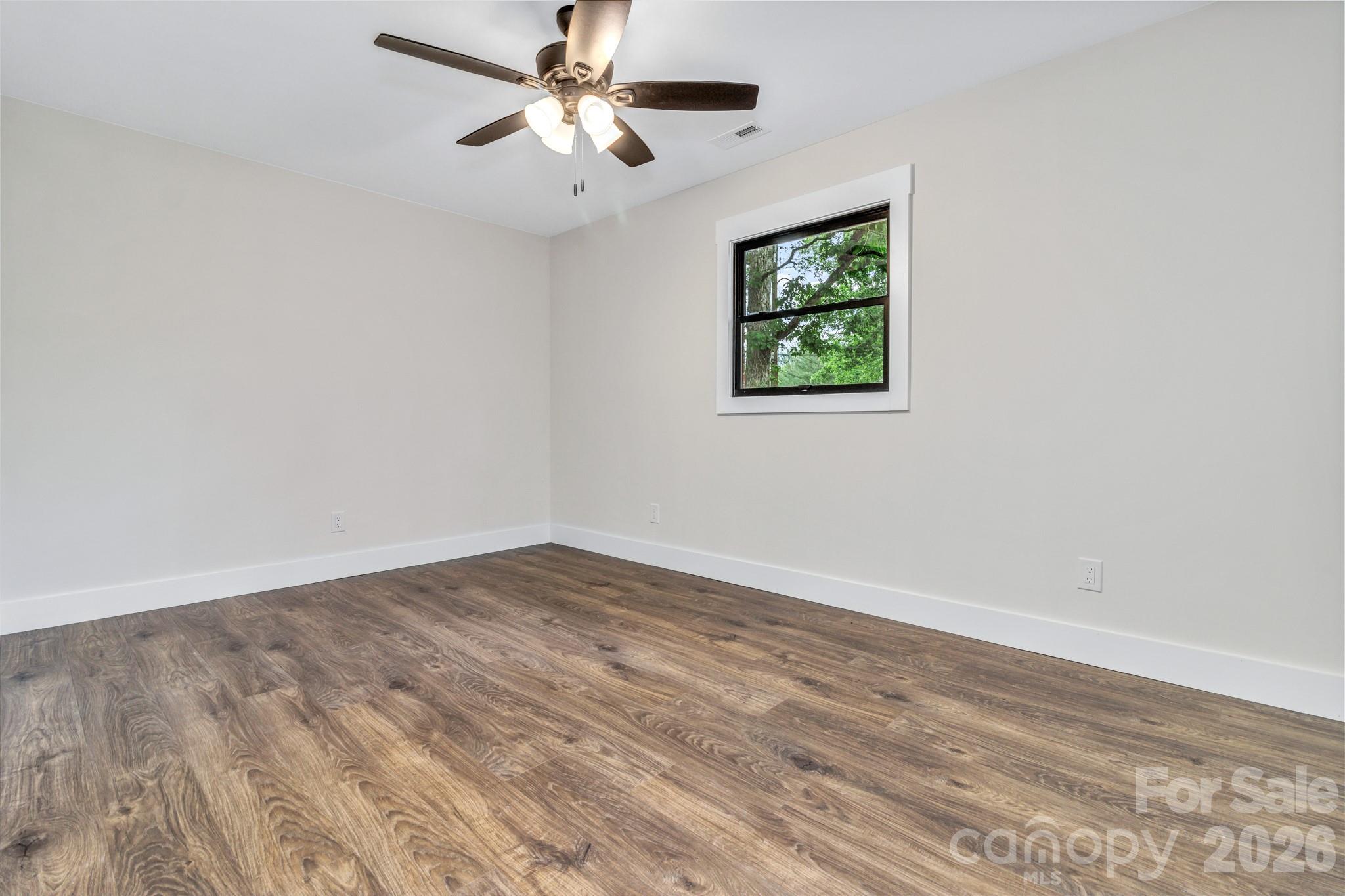 4 Barnes Road — Asheville