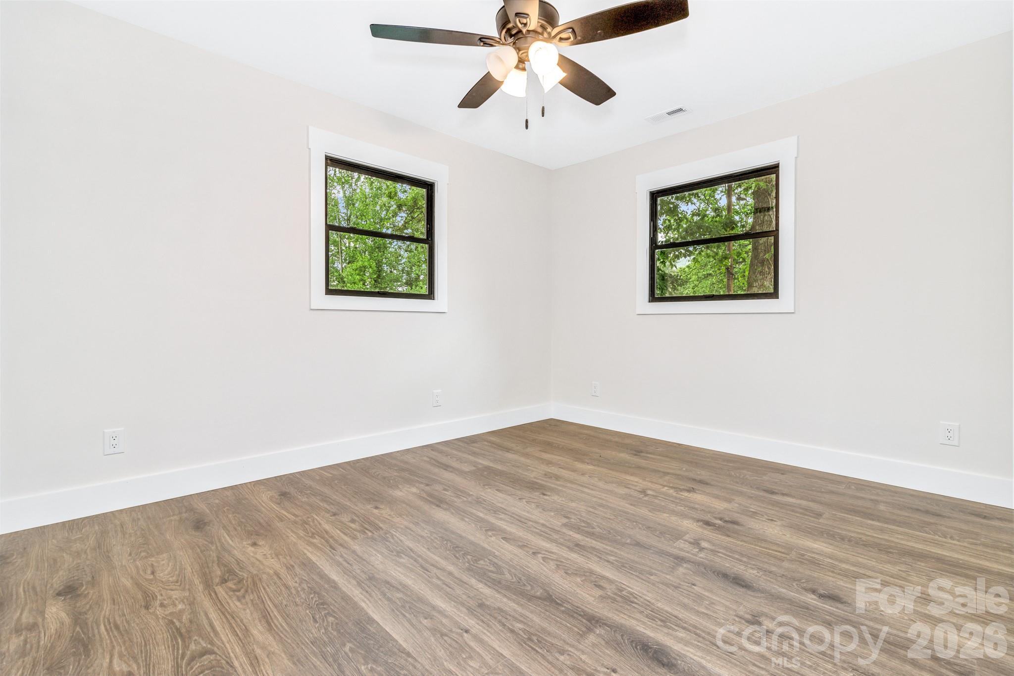 4 Barnes Road — Asheville