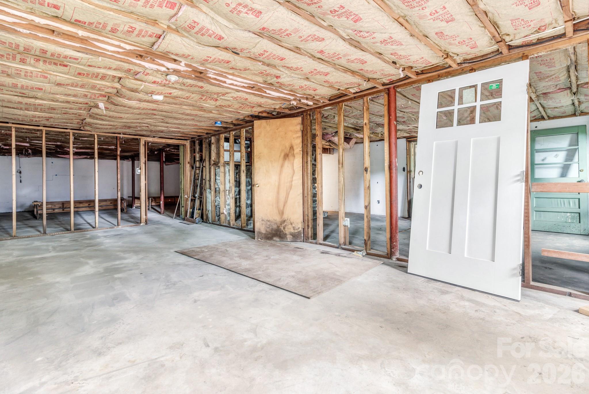 4 Barnes Road — Asheville