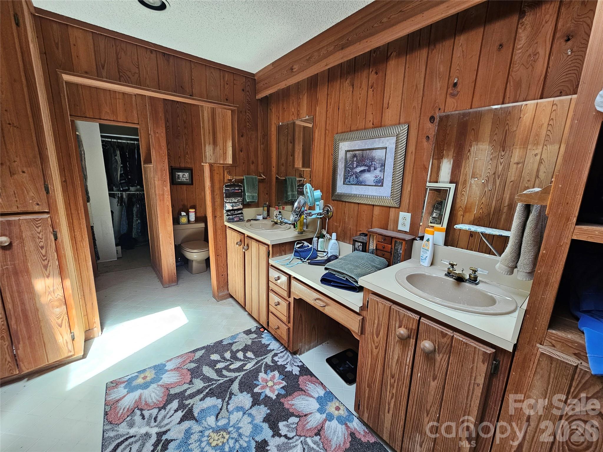 1108 Oak Hill Drive — Monroe