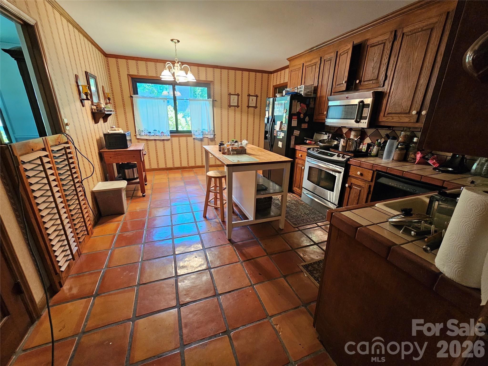 1108 Oak Hill Drive — Monroe