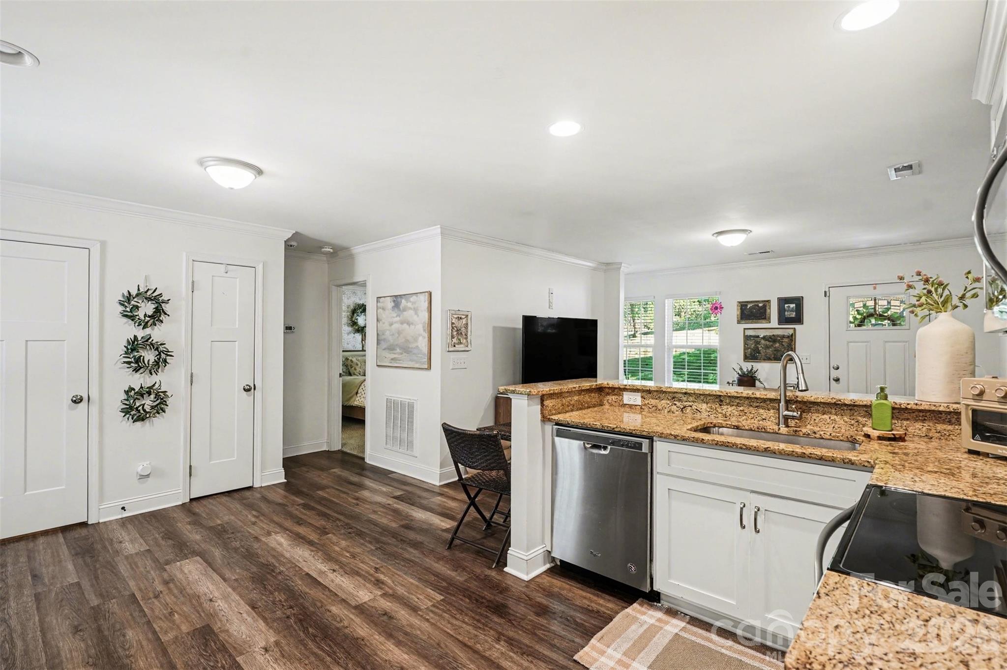 7250 Empire Drive — Mount Pleasant