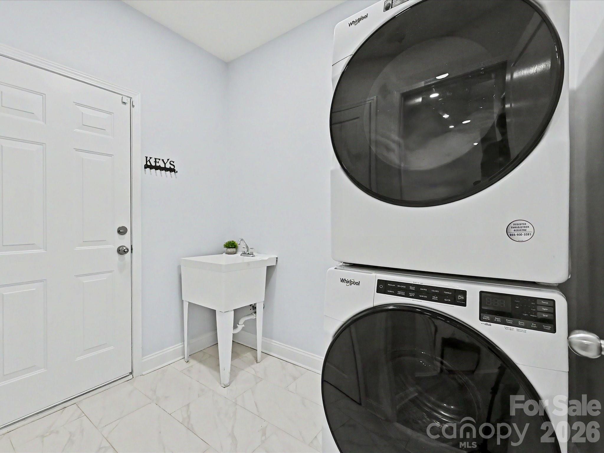 8007 Magna Lane — Indian Trail