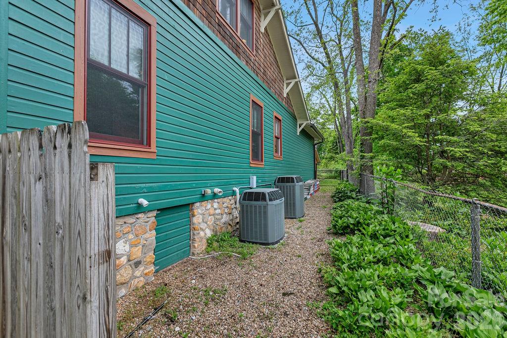 49 Miner Street — Brevard