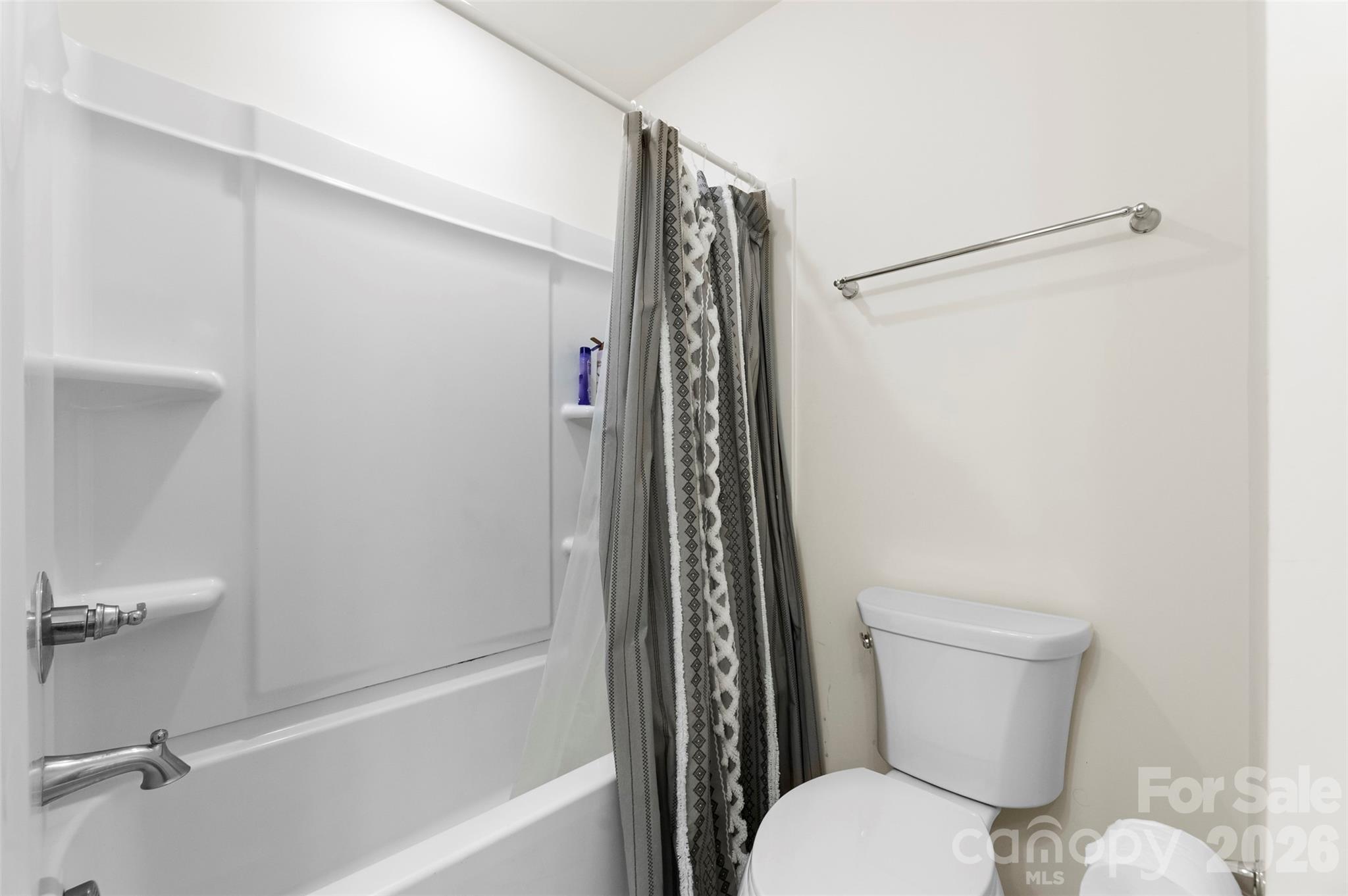 1407 Crest Creek Court — Clover