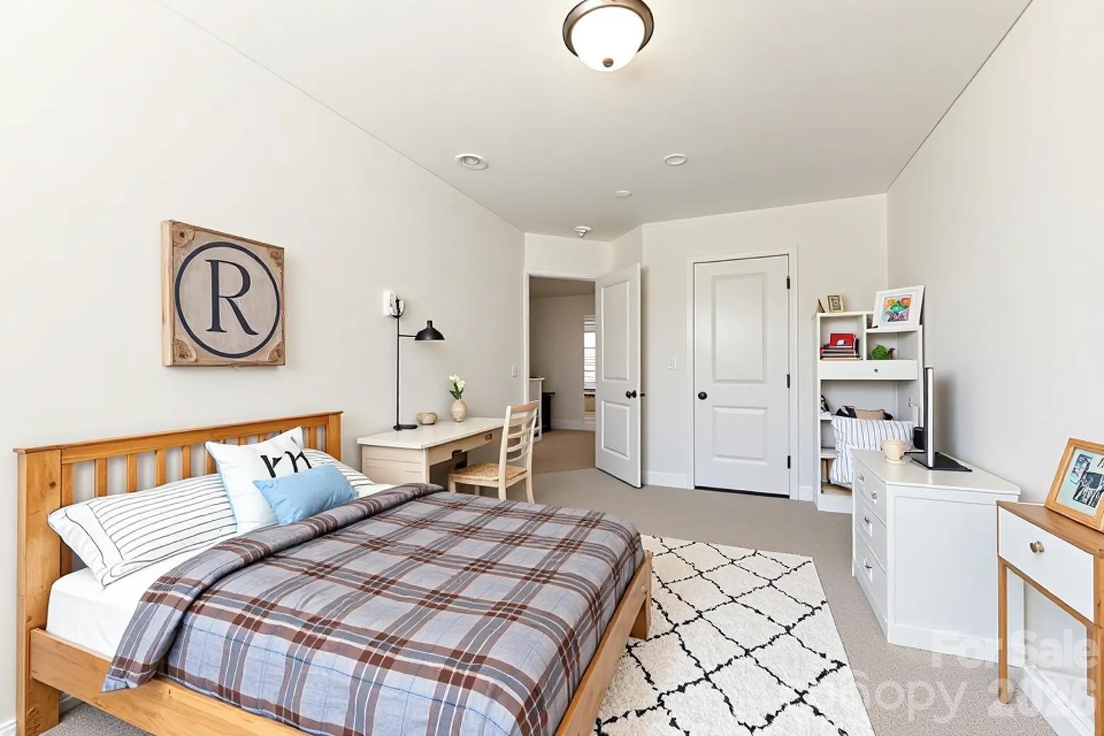 1407 Crest Creek Court — Clover