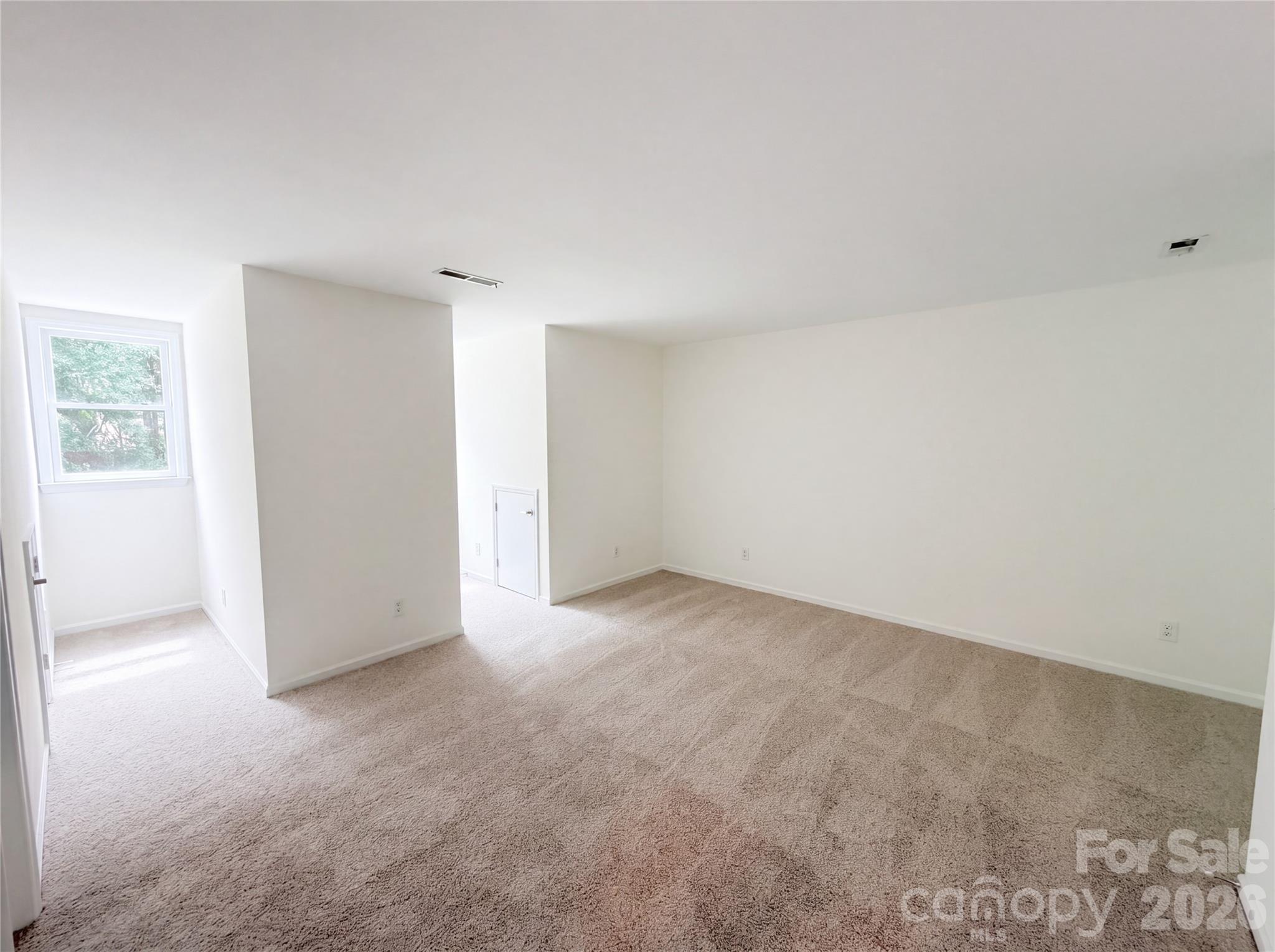 5908 Bookbinders Lane — Charlotte