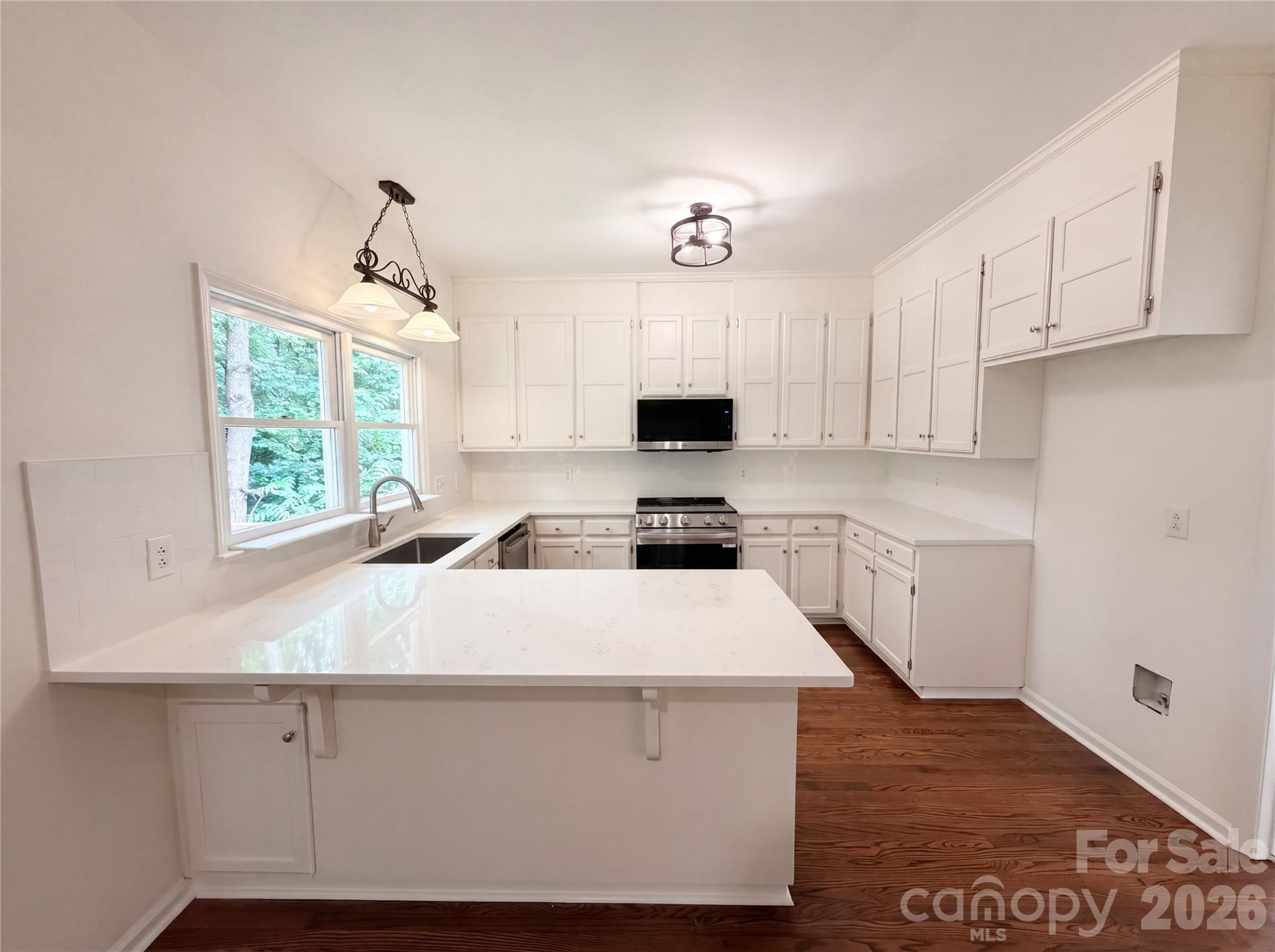 5908 Bookbinders Lane — Charlotte