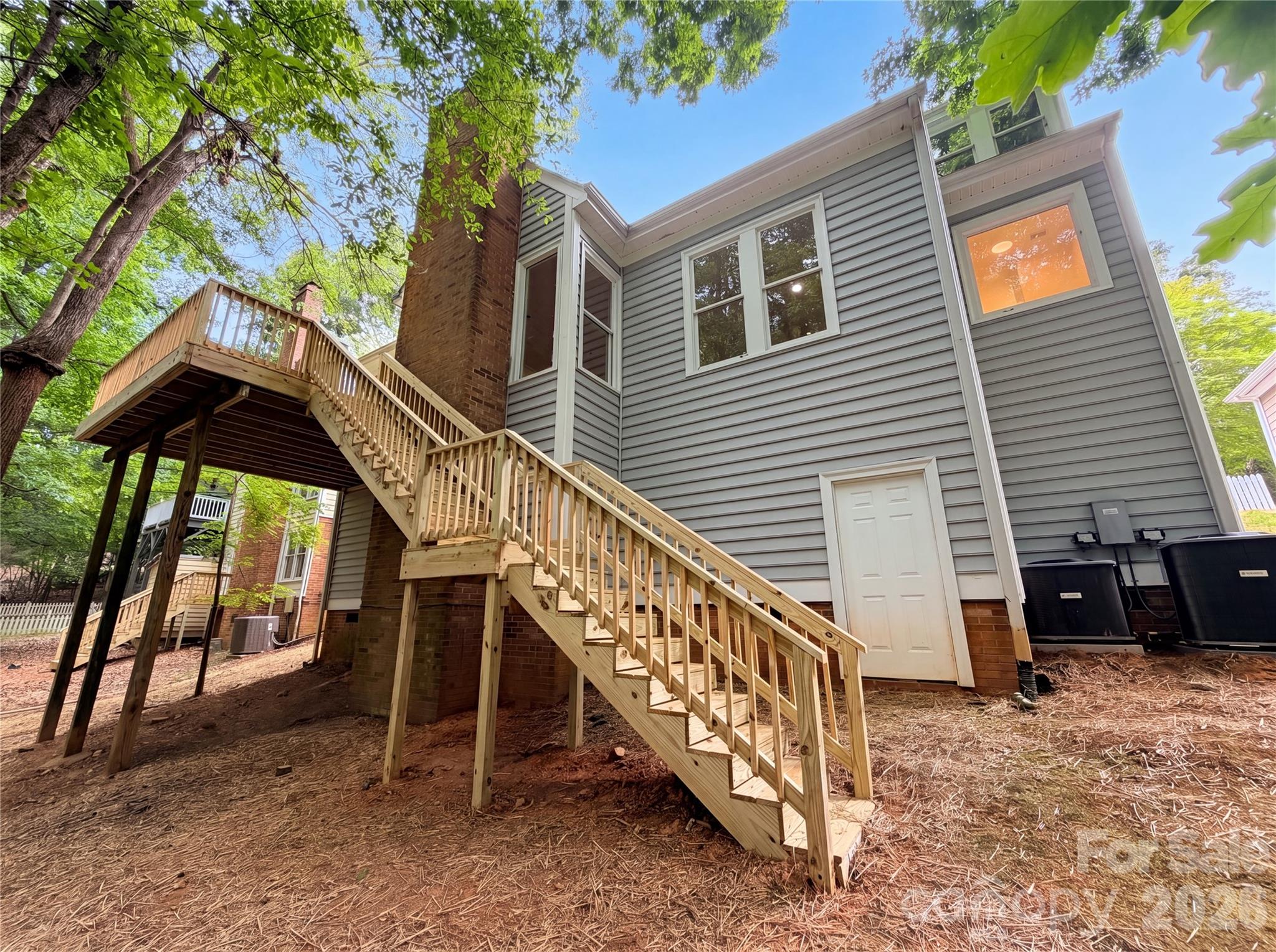 5908 Bookbinders Lane — Charlotte