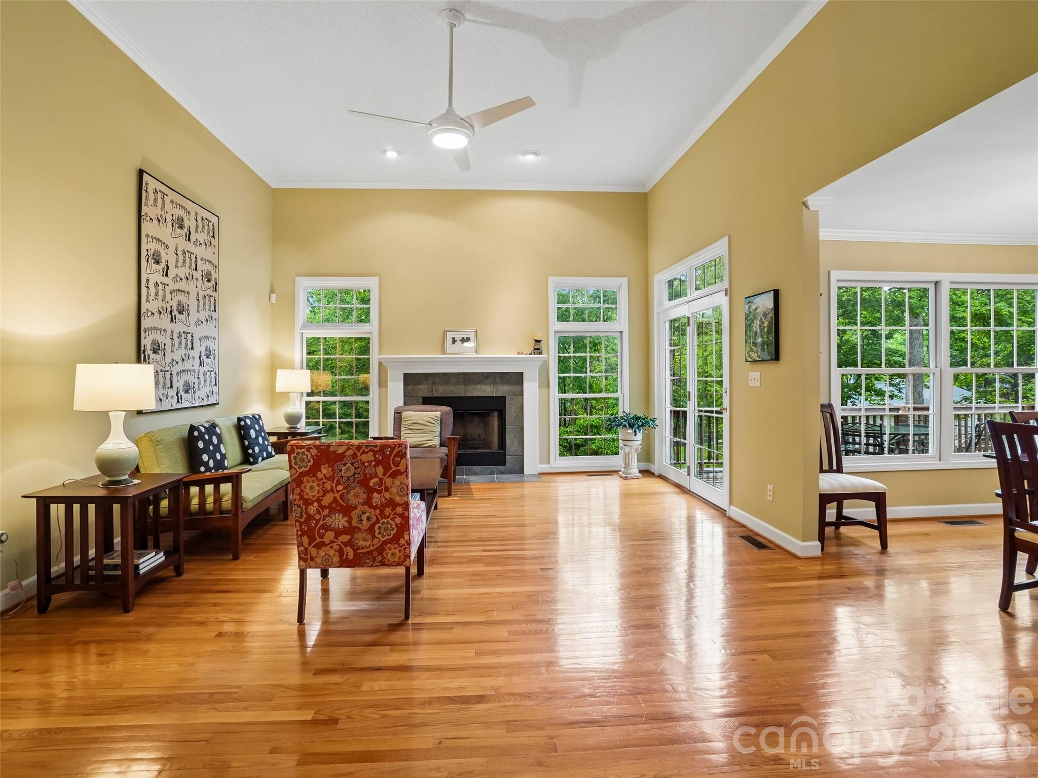 38 Forest Knoll Drive — Weaverville