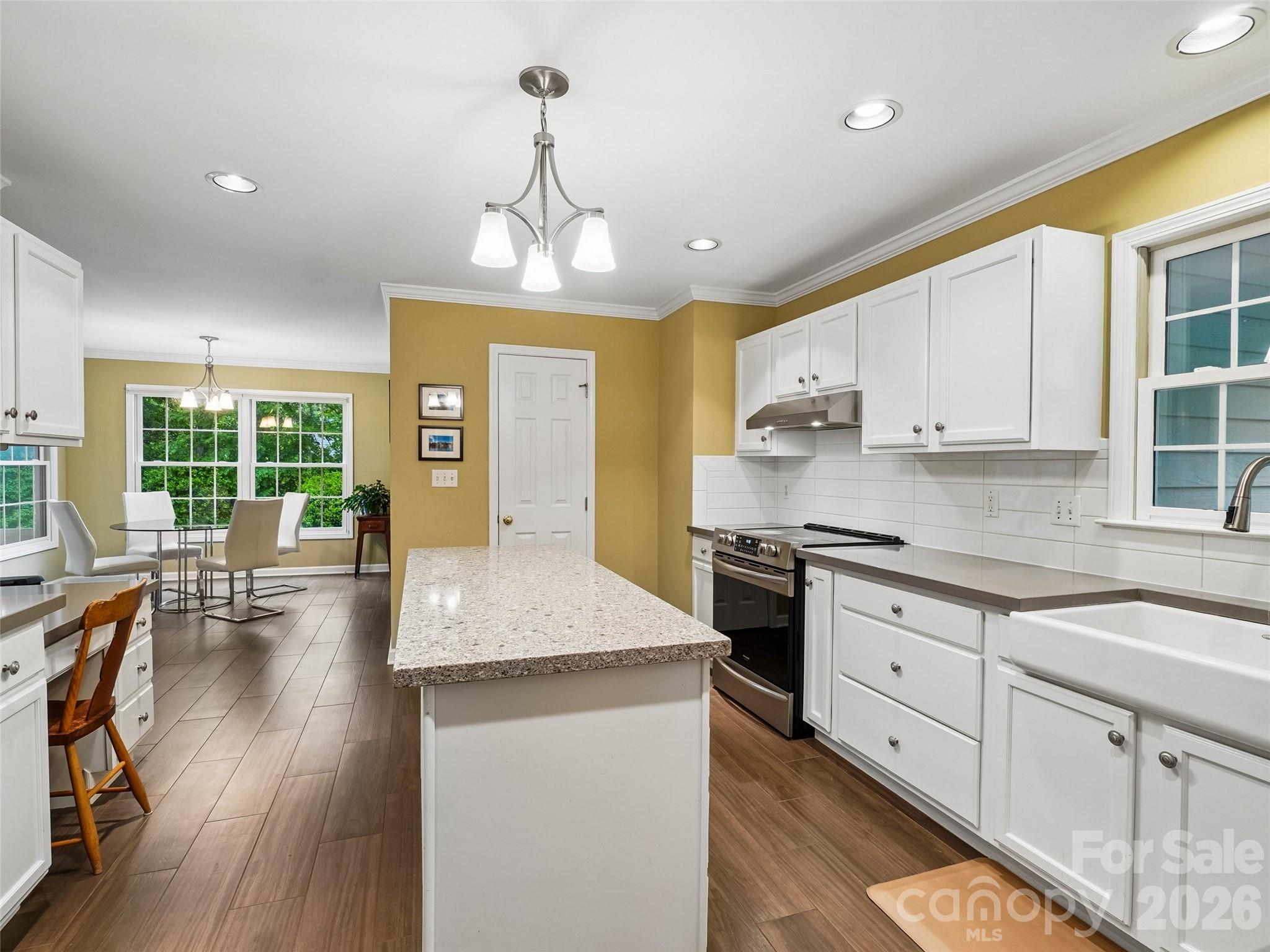 38 Forest Knoll Drive — Weaverville