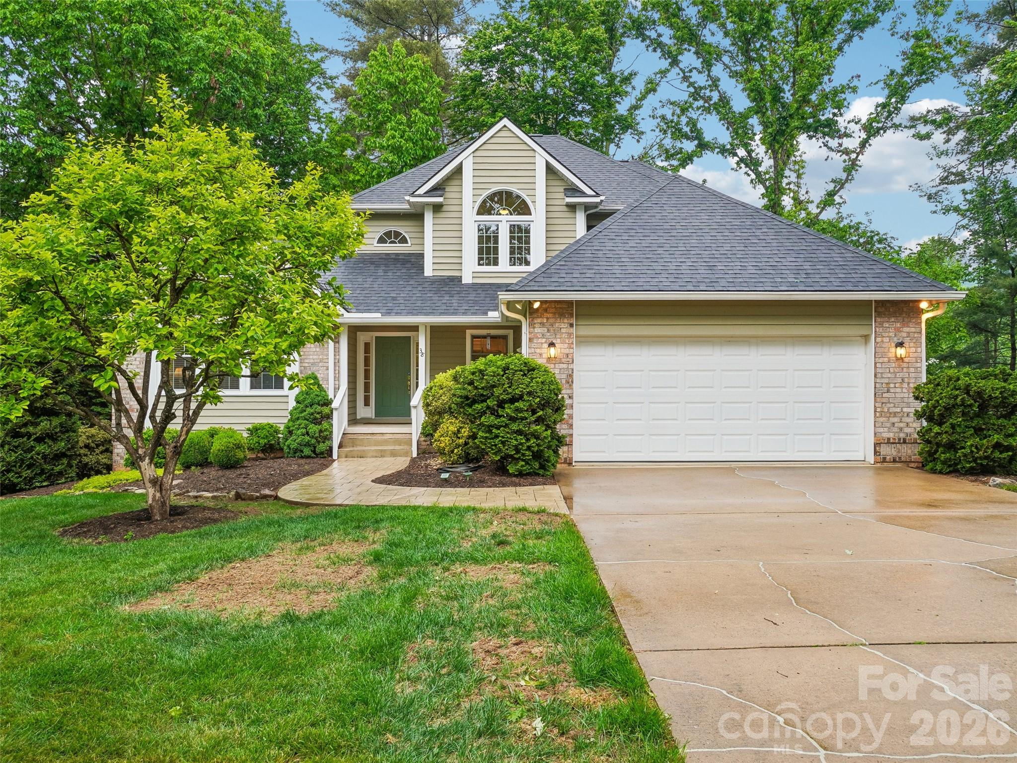 38 Forest Knoll Drive — Weaverville