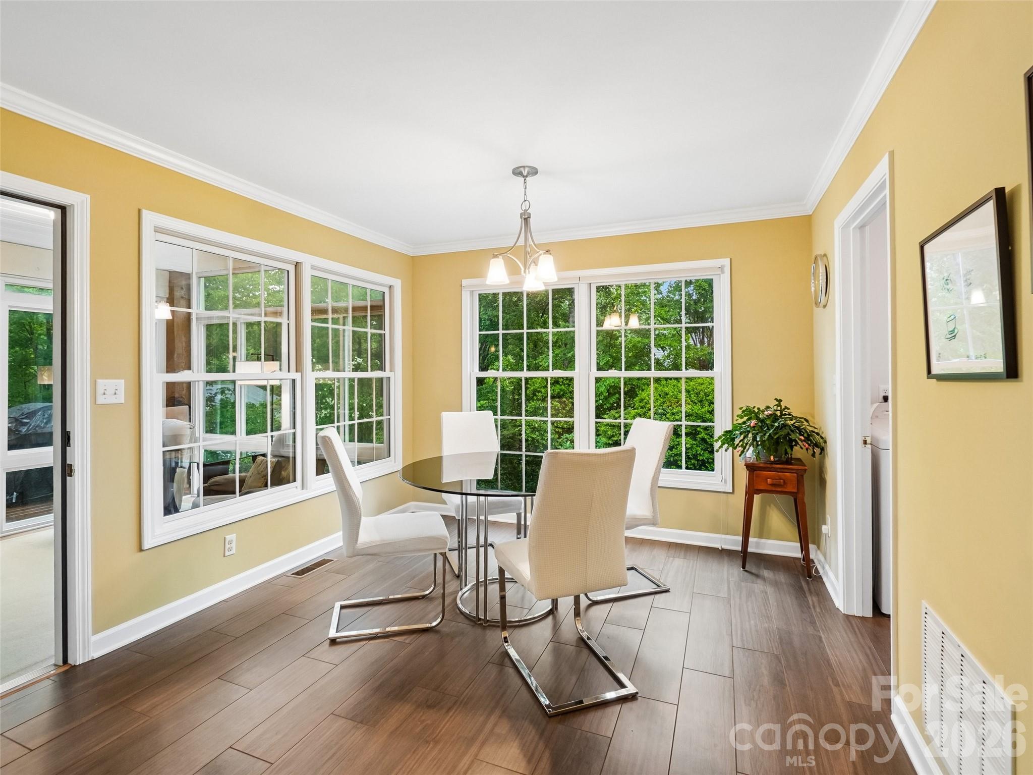 38 Forest Knoll Drive — Weaverville