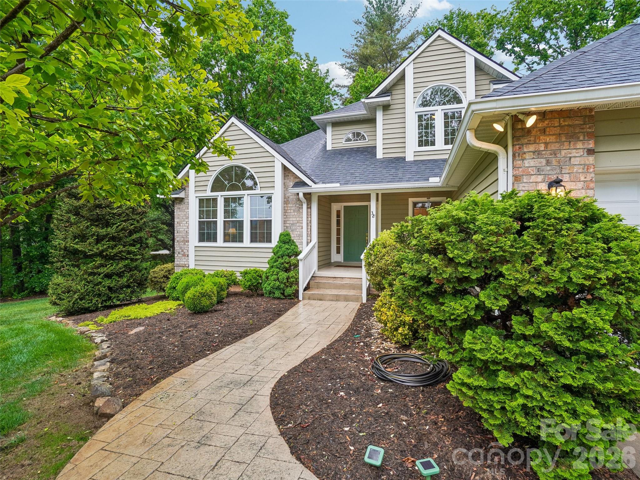 38 Forest Knoll Drive — Weaverville