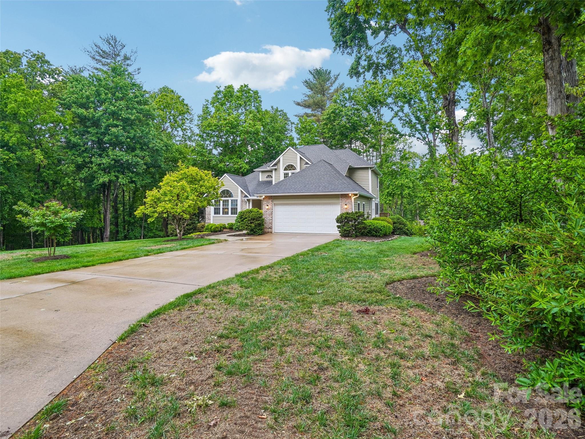 38 Forest Knoll Drive — Weaverville