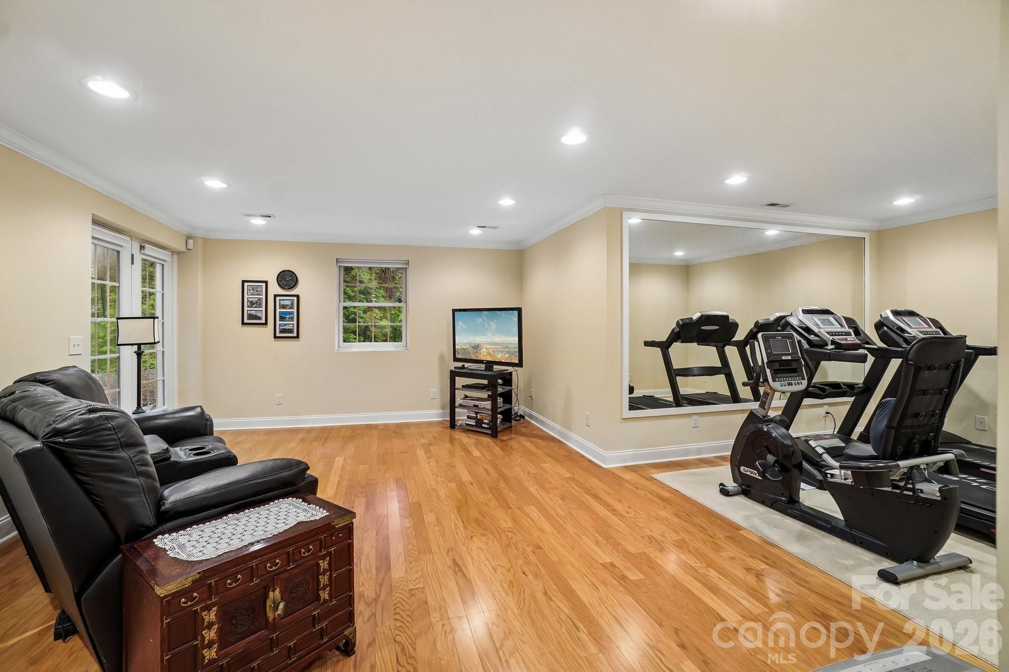 38 Forest Knoll Drive — Weaverville
