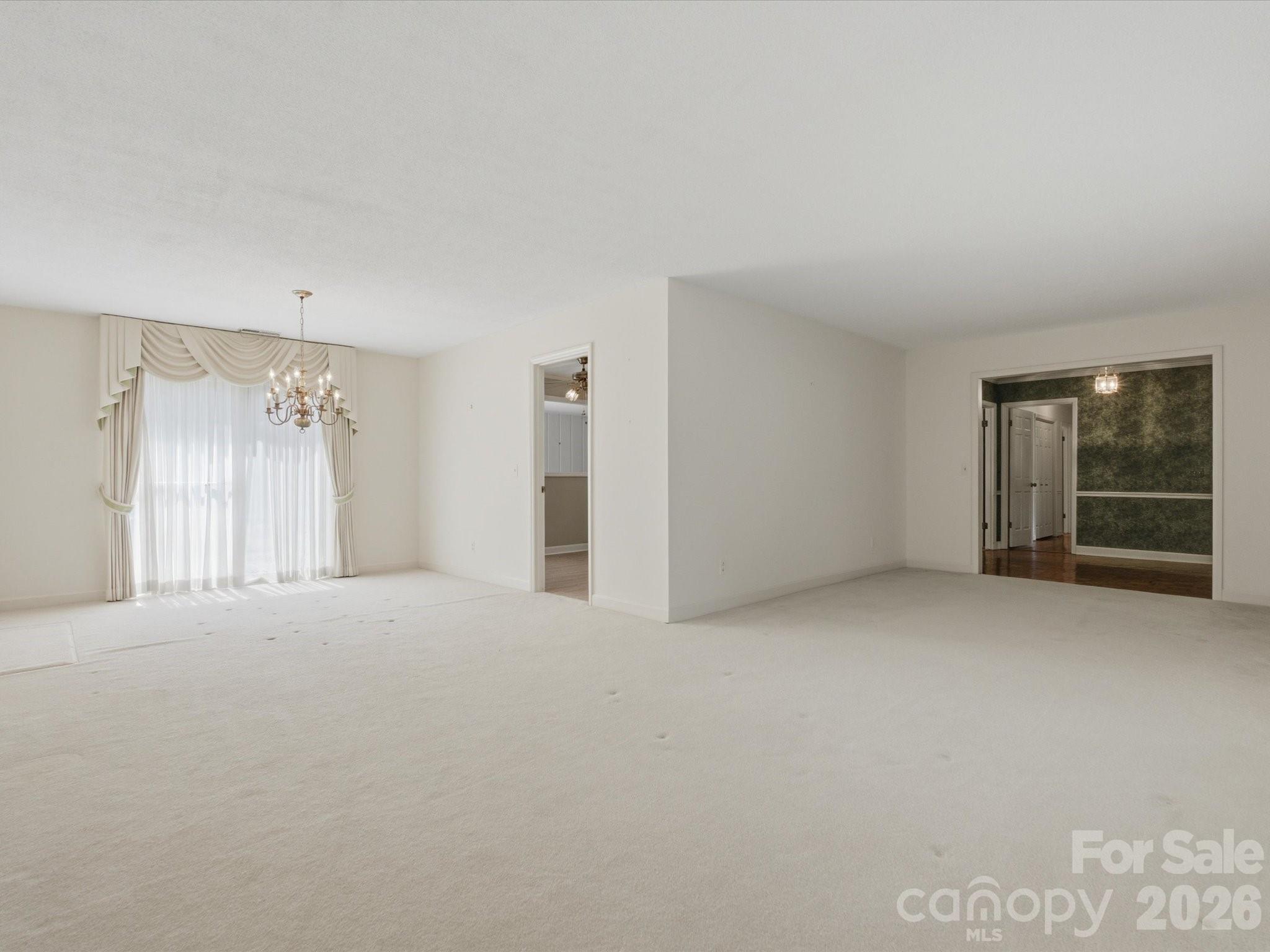 1020 Longreen Drive — Kernersville