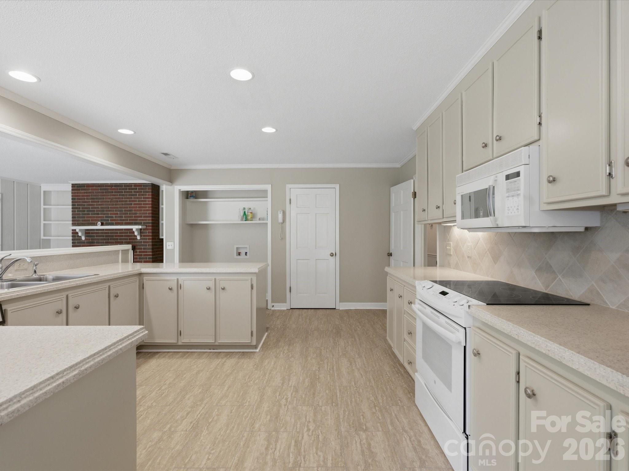 1020 Longreen Drive — Kernersville
