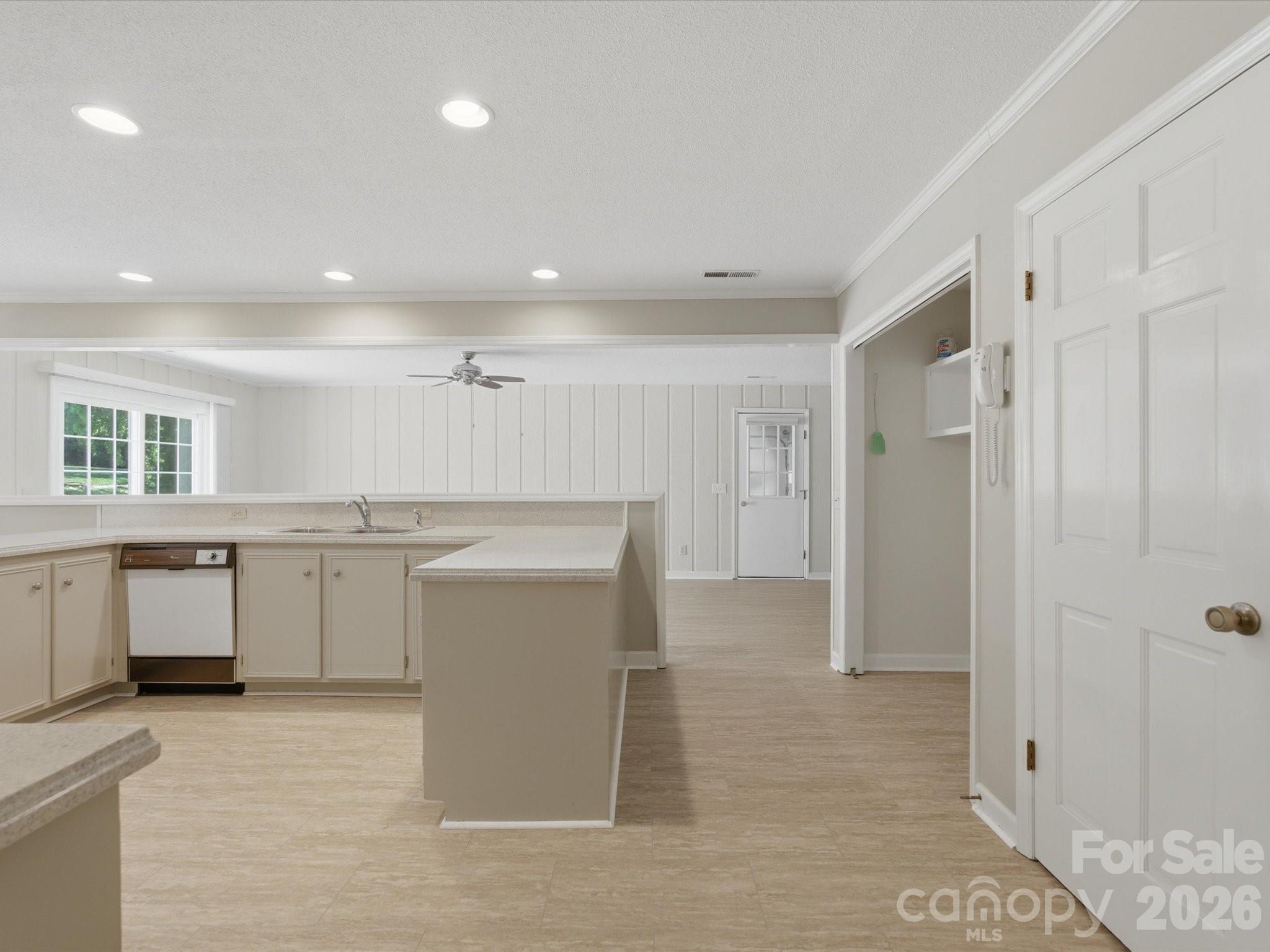 1020 Longreen Drive — Kernersville