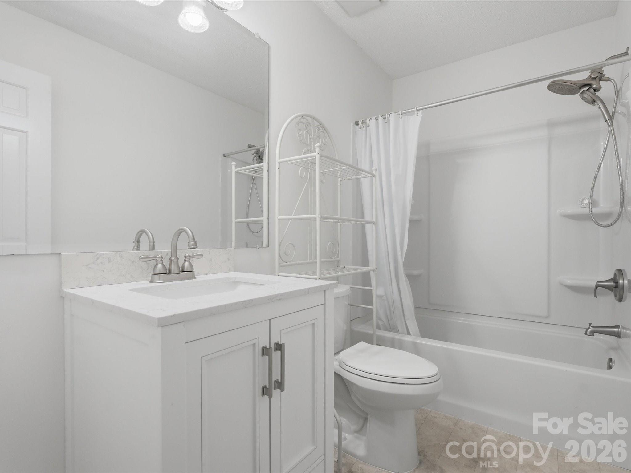 1020 Longreen Drive — Kernersville