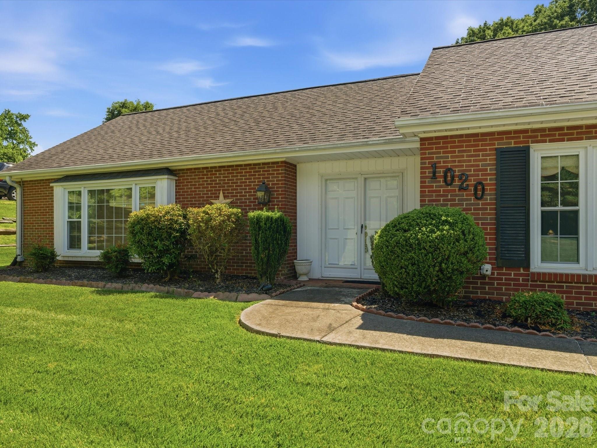 1020 Longreen Drive — Kernersville
