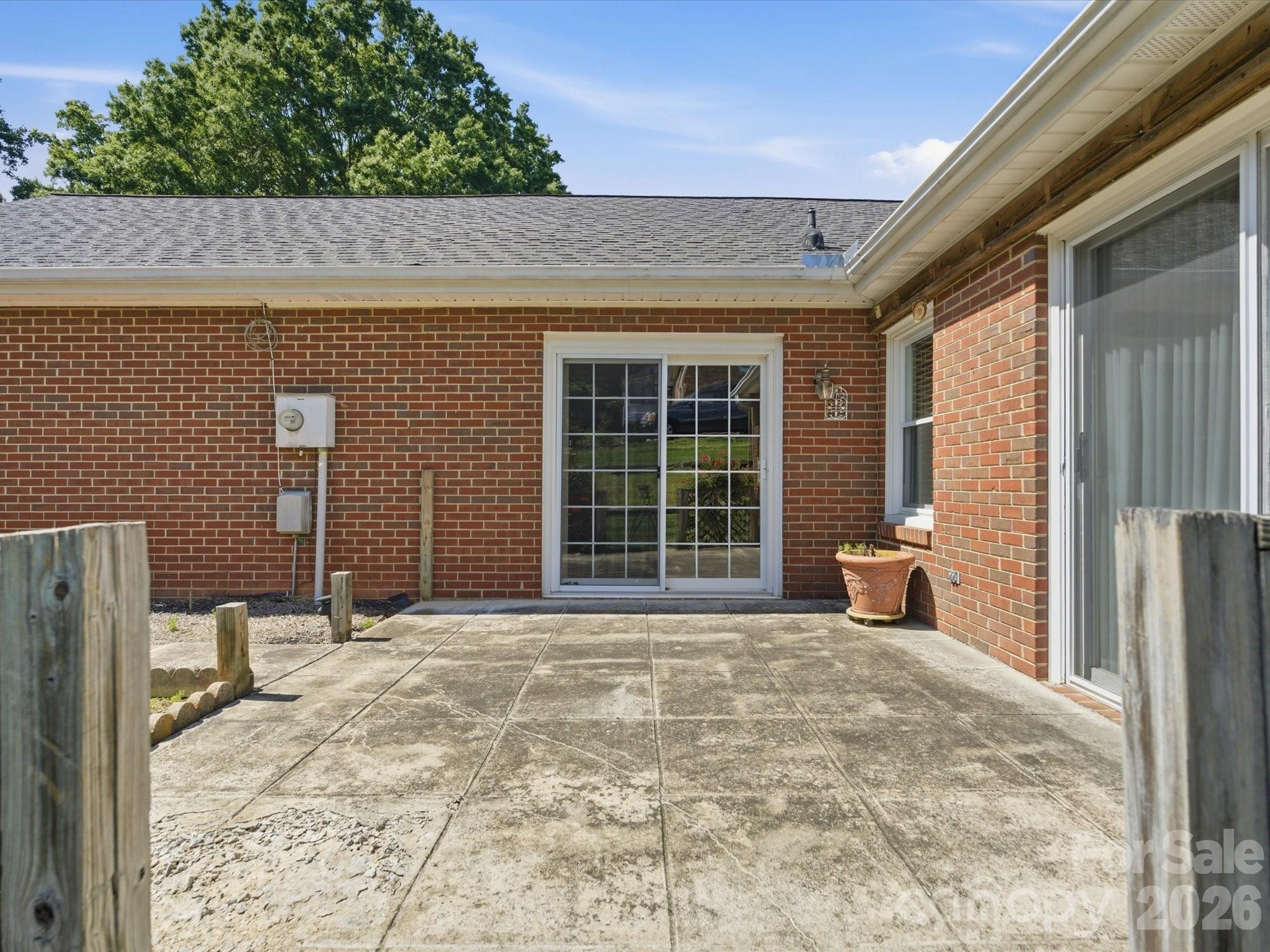 1020 Longreen Drive — Kernersville