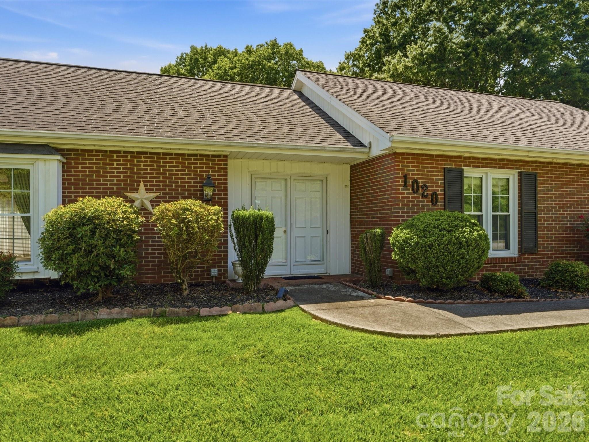 1020 Longreen Drive — Kernersville