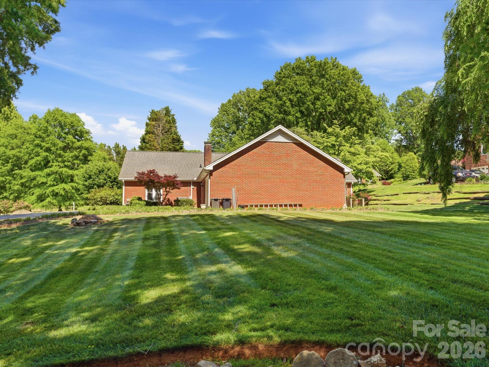 1020 Longreen Drive — Kernersville