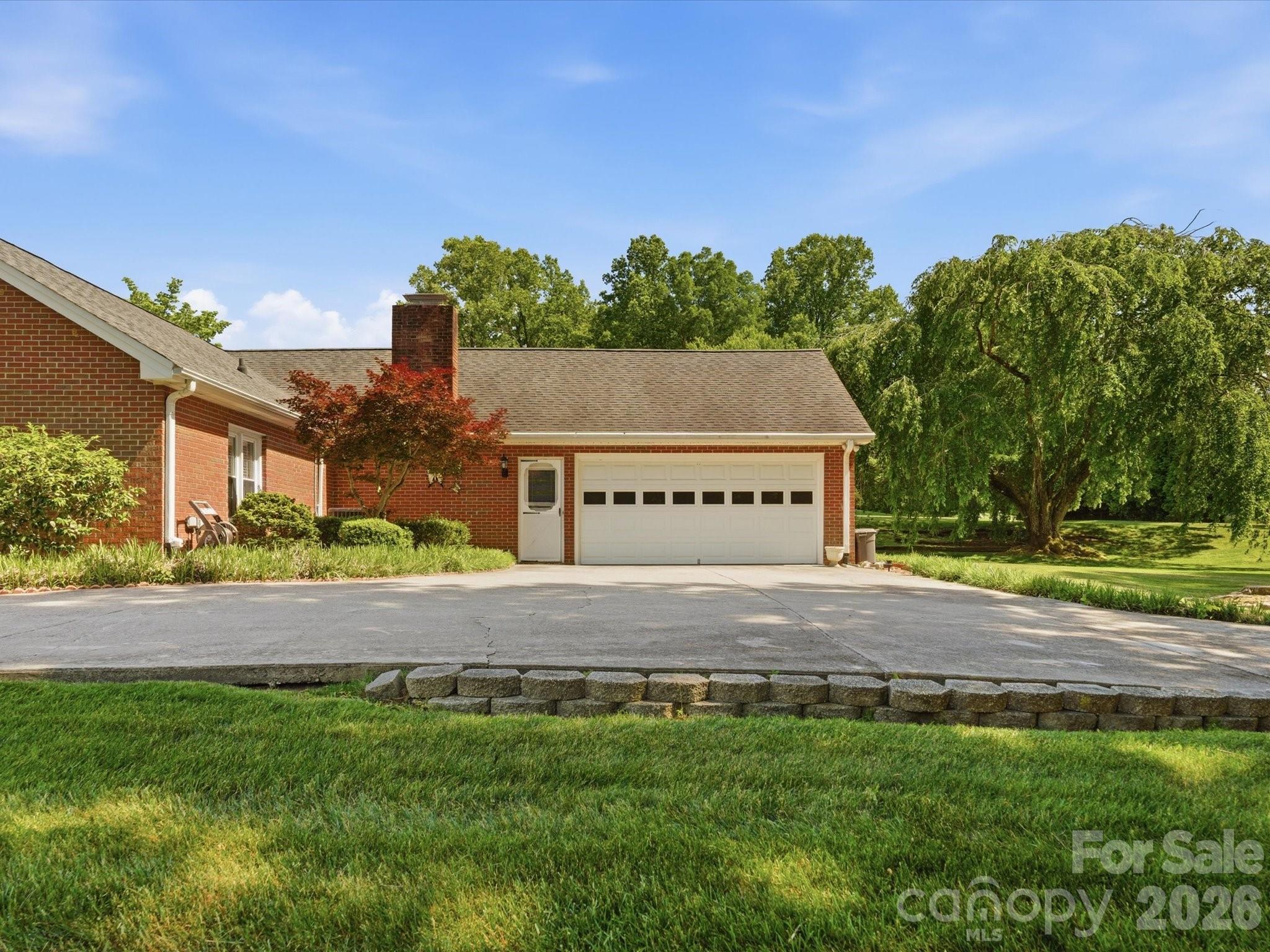 1020 Longreen Drive — Kernersville