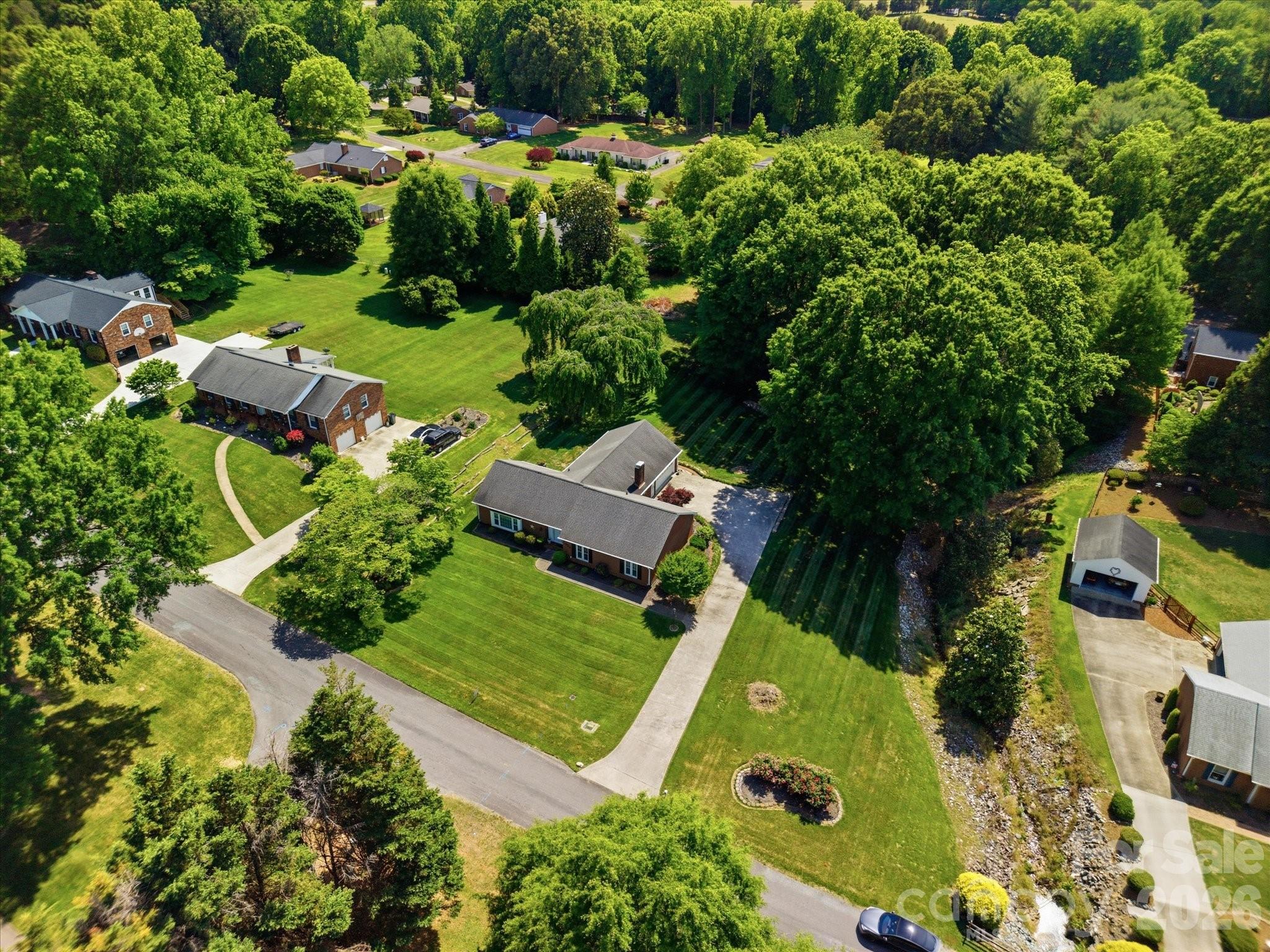 1020 Longreen Drive — Kernersville