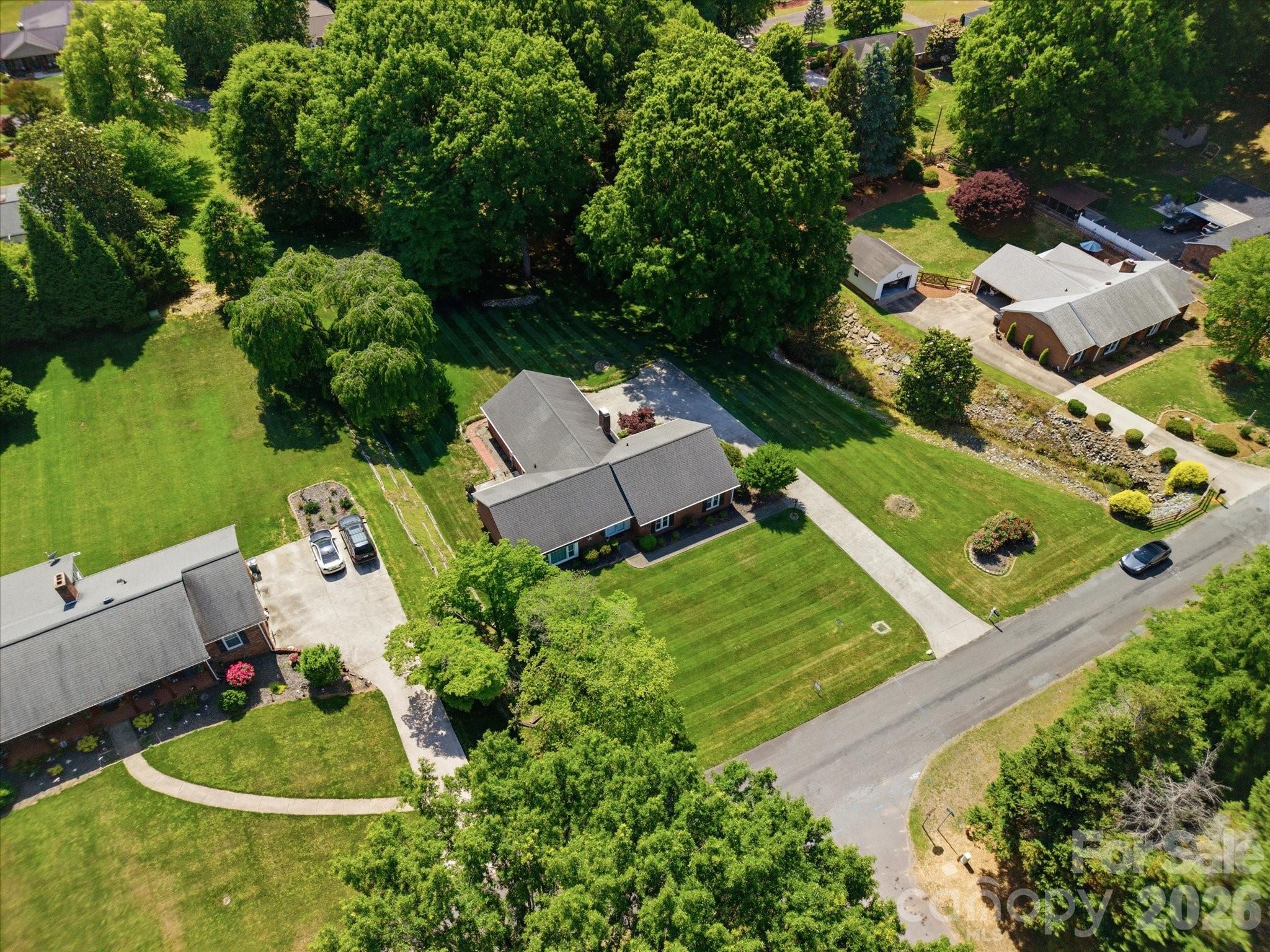 1020 Longreen Drive — Kernersville