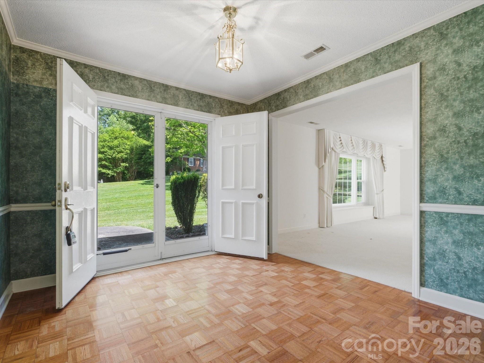 1020 Longreen Drive — Kernersville