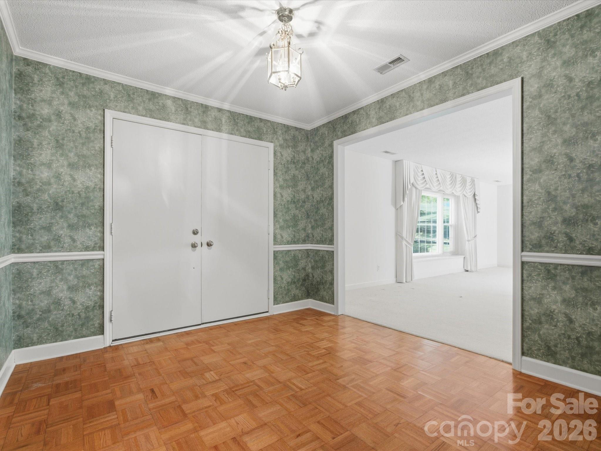 1020 Longreen Drive — Kernersville